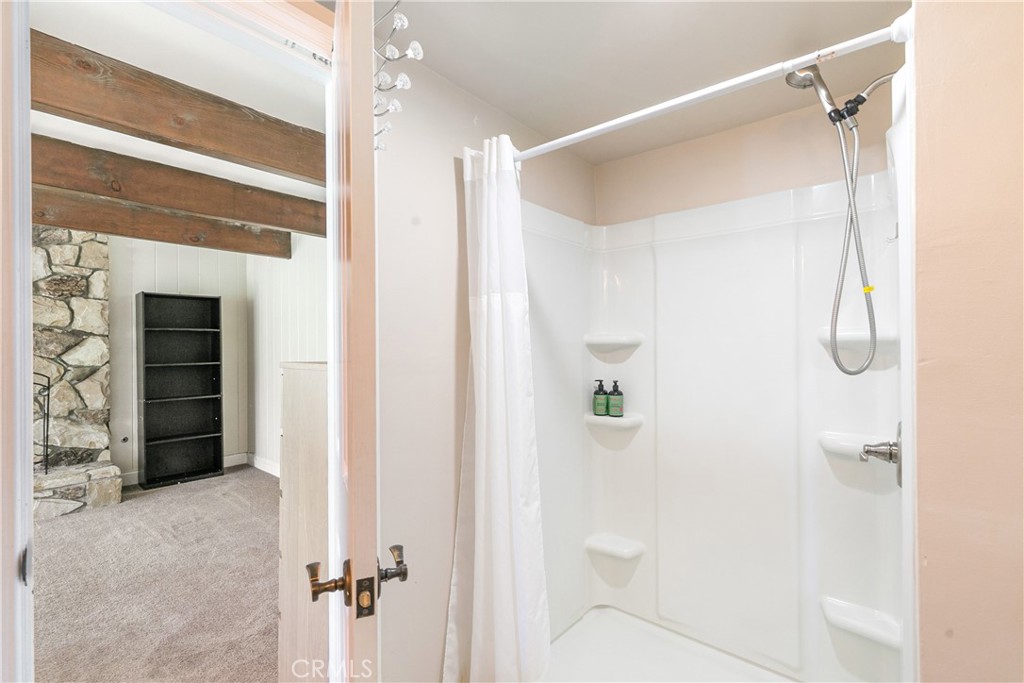 Lake Arrowhead, California, 92352, United States, 4 Bedrooms Bedrooms, ,3 BathroomsBathrooms,Residential,For Sale,2003033