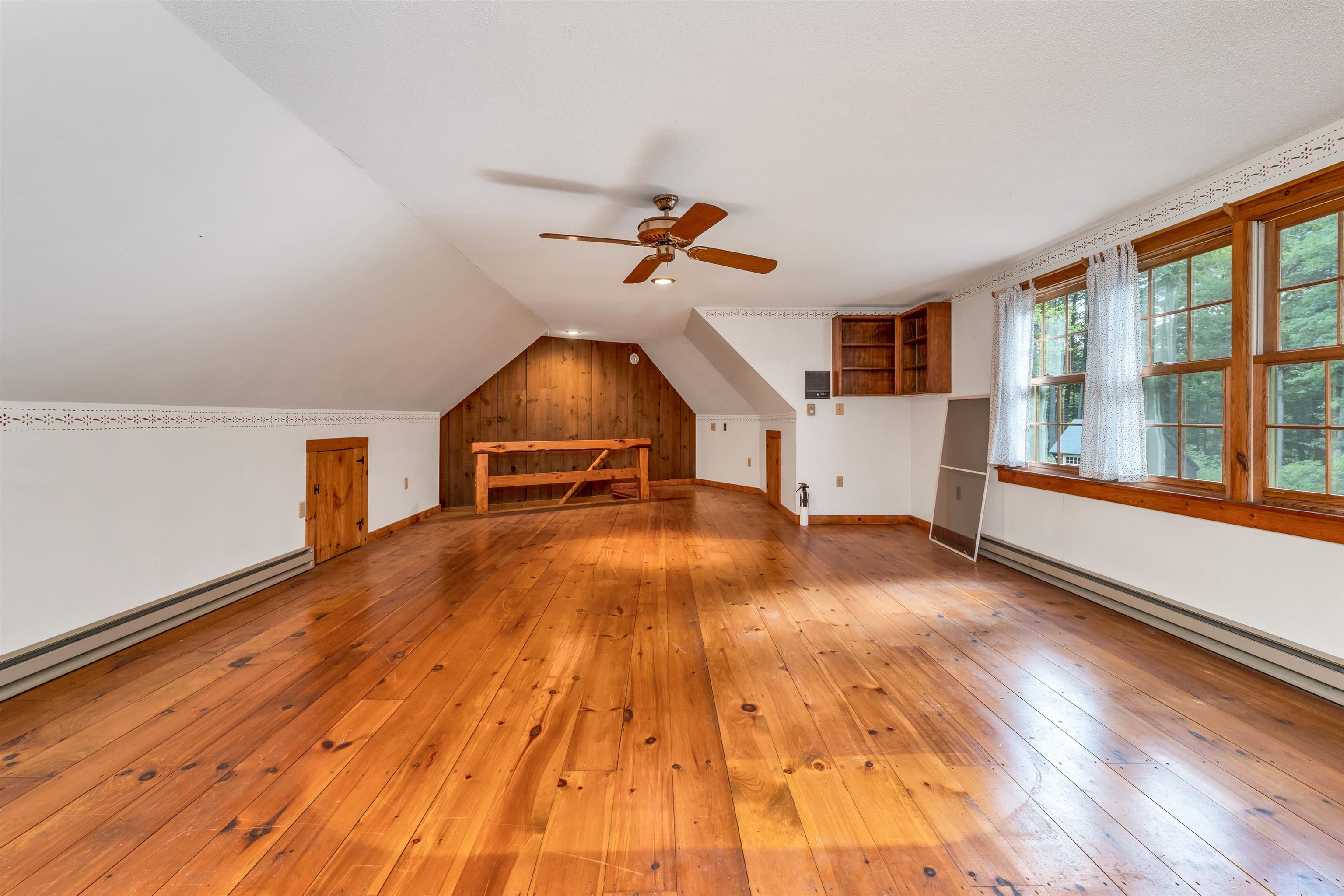 Chesterfield, New Hampshire, 03466, United States, 4 Bedrooms Bedrooms, ,2 BathroomsBathrooms,Residential,For Sale,1934189