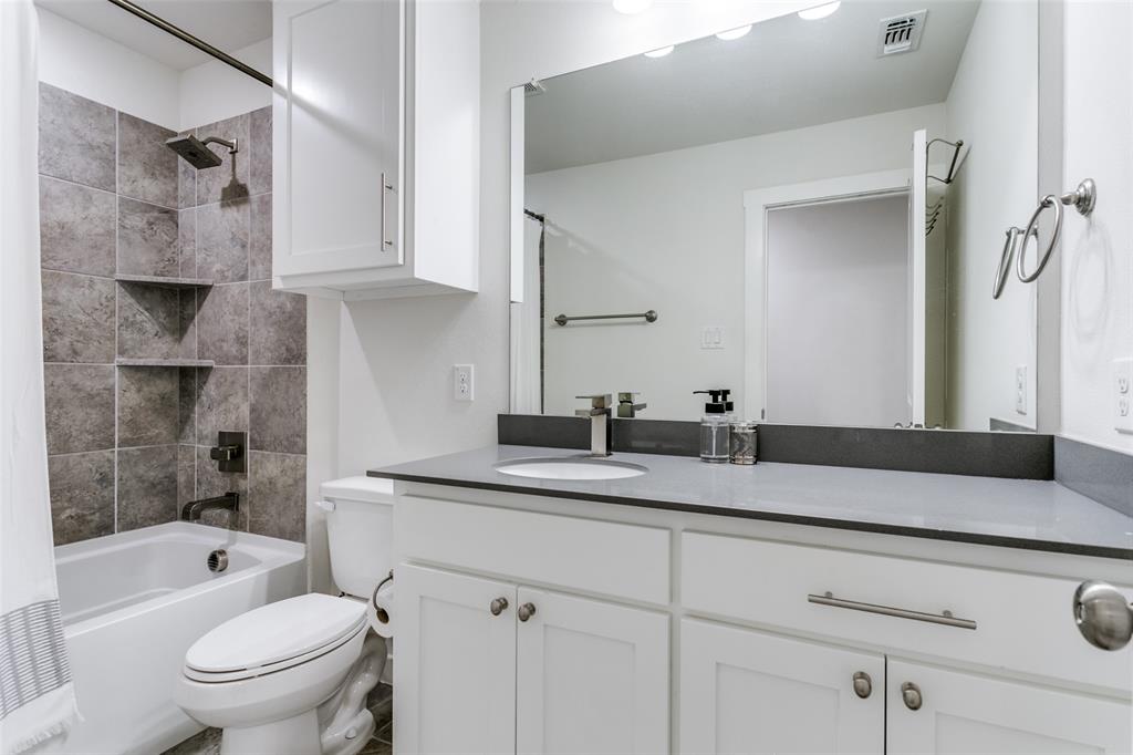 Flower Mound, Texas, 75028, United States, 3 Bedrooms Bedrooms, ,3 BathroomsBathrooms,Residential,For Sale,1889678