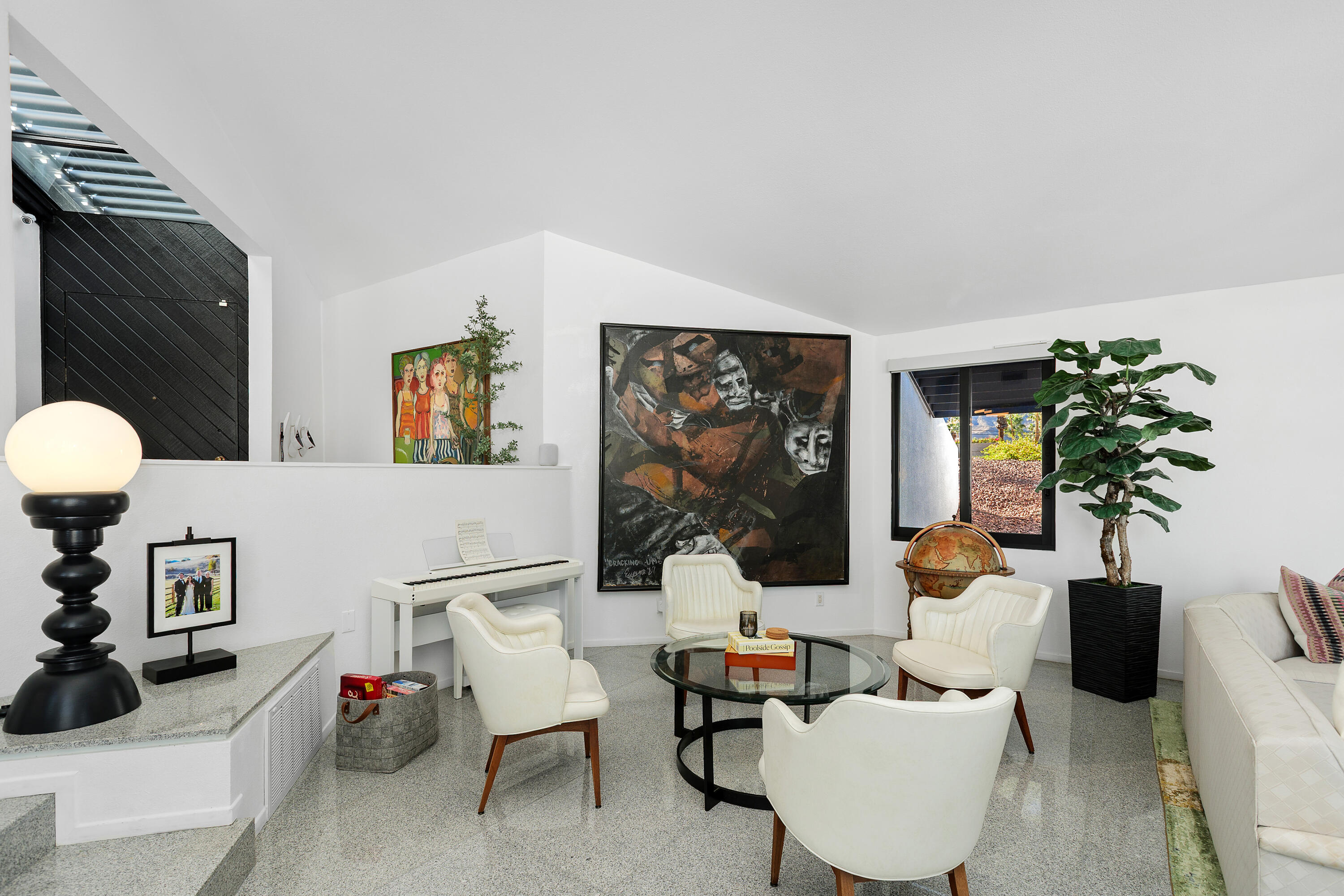 Palm Desert, California, 92260, United States, 2 Bedrooms Bedrooms, ,2 BathroomsBathrooms,Residential,For Sale,2003348