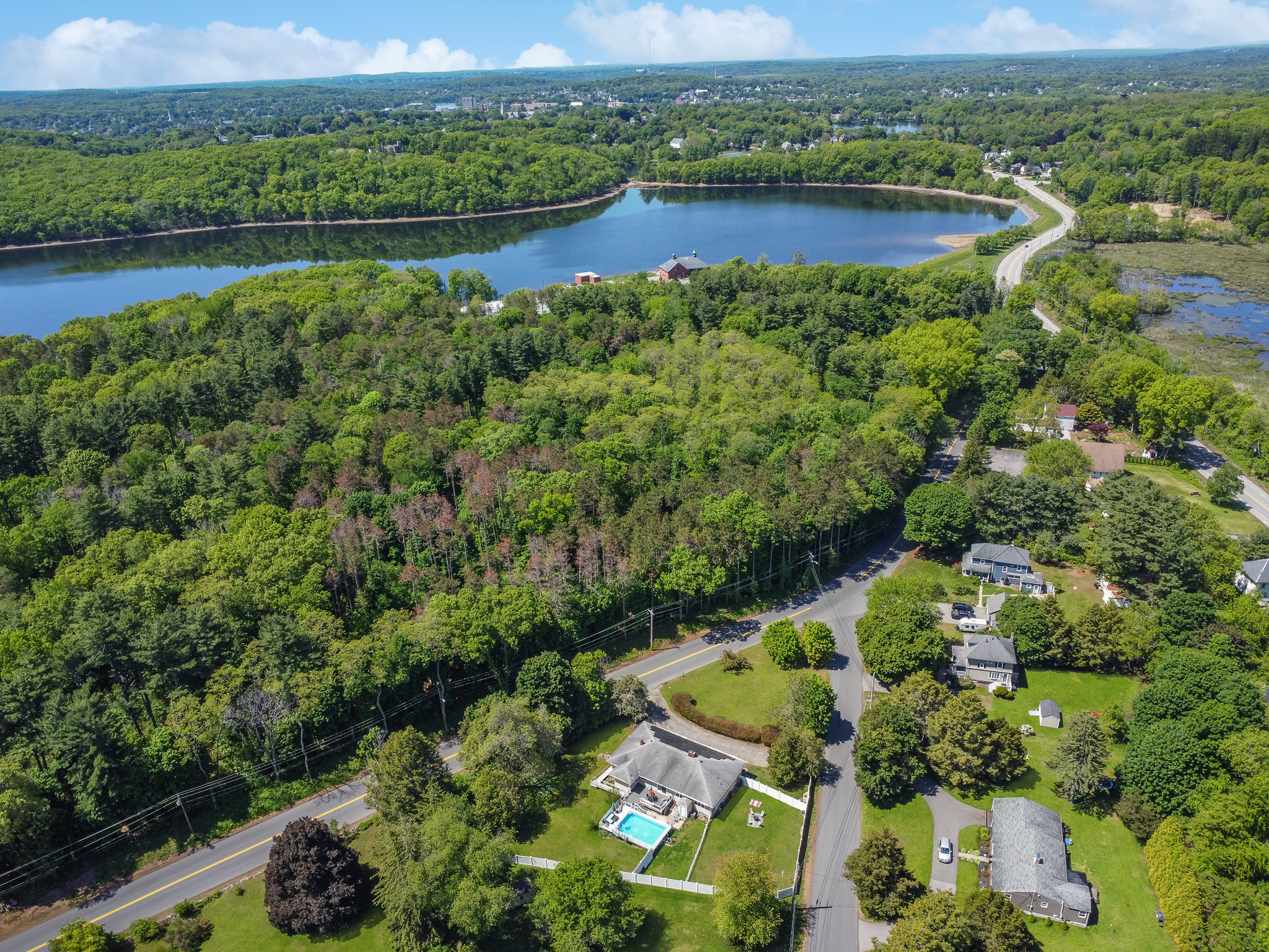 Haverhill, Massachusetts, 01830, United States, 3 Bedrooms Bedrooms, ,2 BathroomsBathrooms,Residential,For Sale,2048999