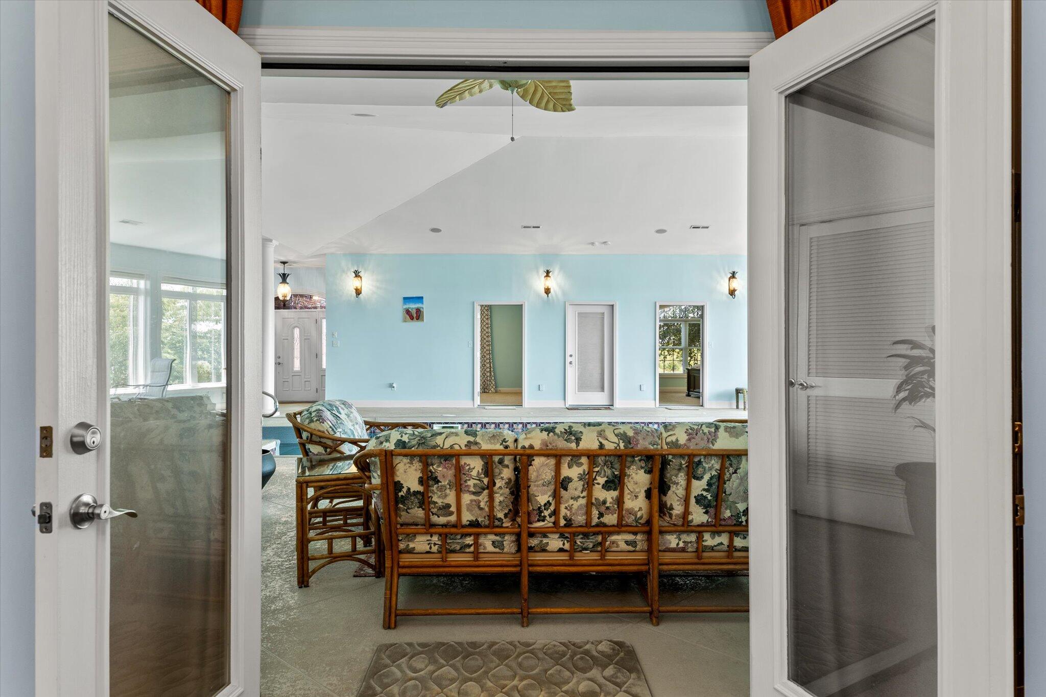 Georgetown, Kentucky, 40324, United States, 6 Bedrooms Bedrooms, ,4 BathroomsBathrooms,Residential,For Sale,1874410