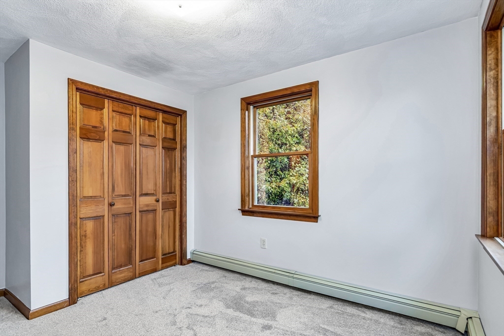 Dracut, Massachusetts, 01826, United States, 3 Bedrooms Bedrooms, ,2 BathroomsBathrooms,Residential,For Sale,1982385