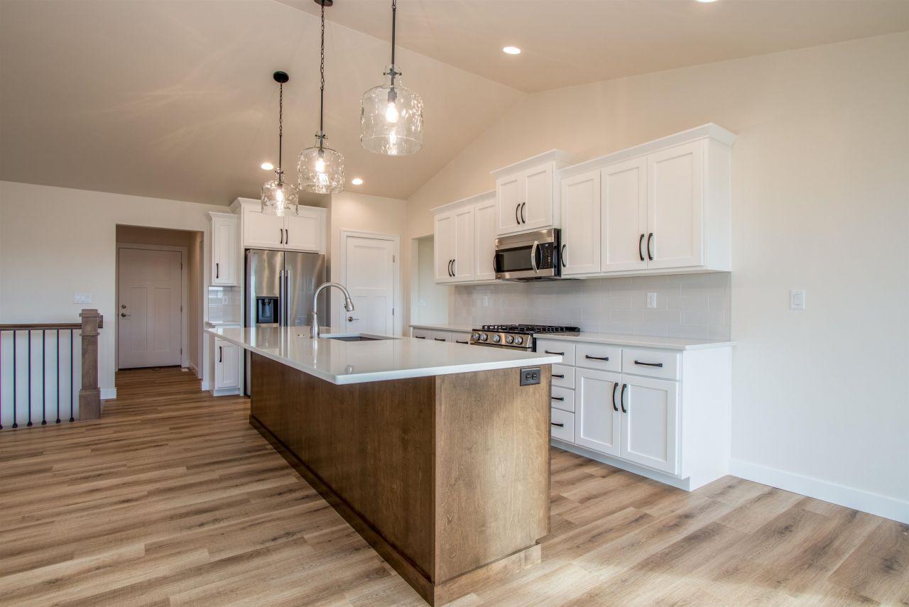 DE PERE, Wisconsin, 54115, United States, 3 Bedrooms Bedrooms, ,3 BathroomsBathrooms,Residential,For Sale,1695788