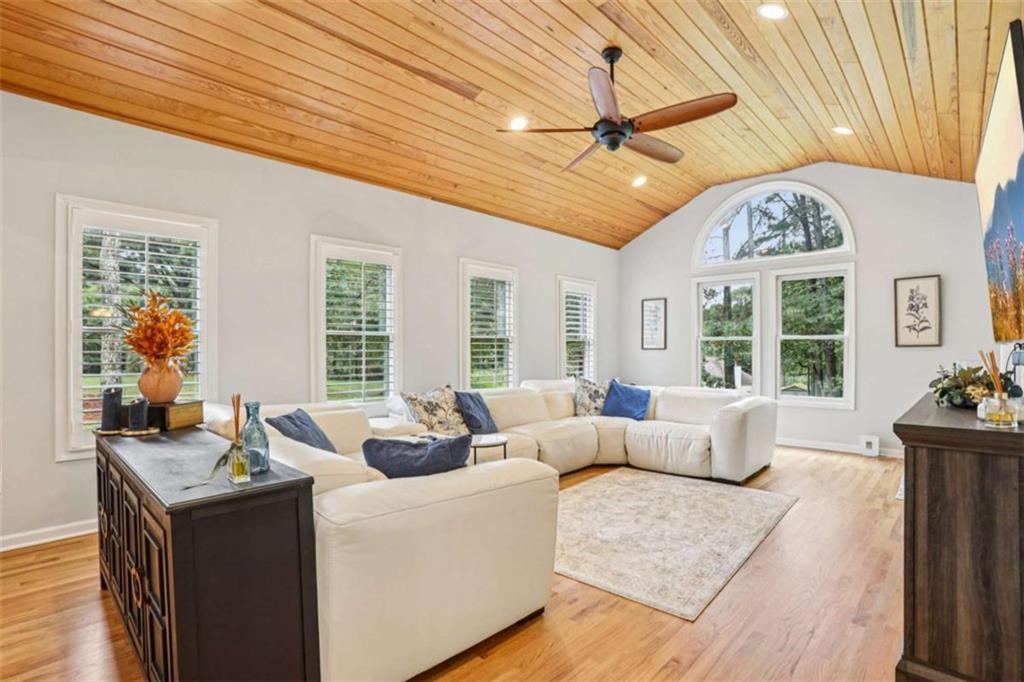 Cumming, Georgia, 30040, United States, 5 Bedrooms Bedrooms, ,4 BathroomsBathrooms,Residential,For Sale,2042471