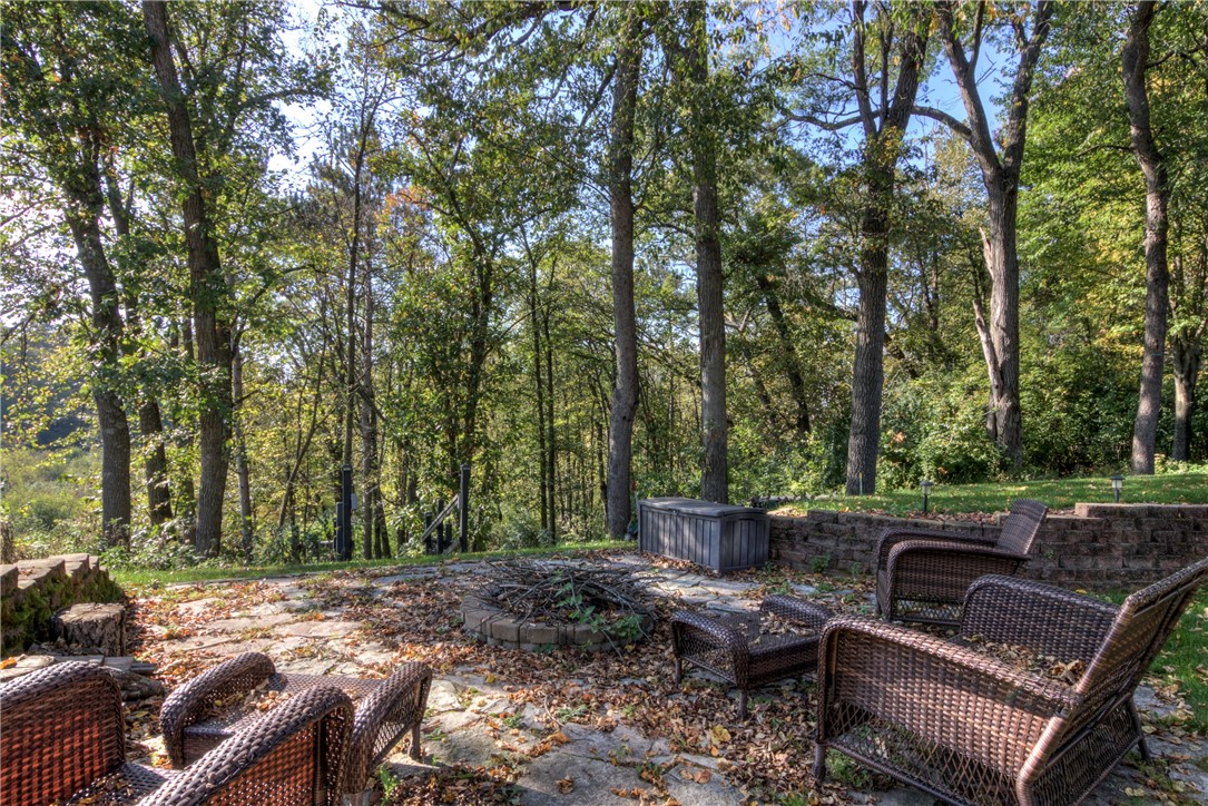 Eau Claire, Wisconsin, 54701, United States, 5 Bedrooms Bedrooms, ,4 BathroomsBathrooms,Residential,For Sale,1976179