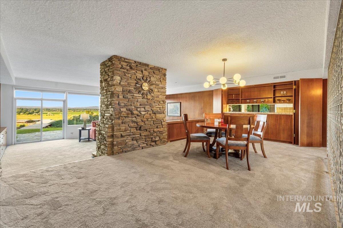 Caldwell, Idaho, 83605, United States, 2 Bedrooms Bedrooms, ,3 BathroomsBathrooms,Residential,For Sale,1979980