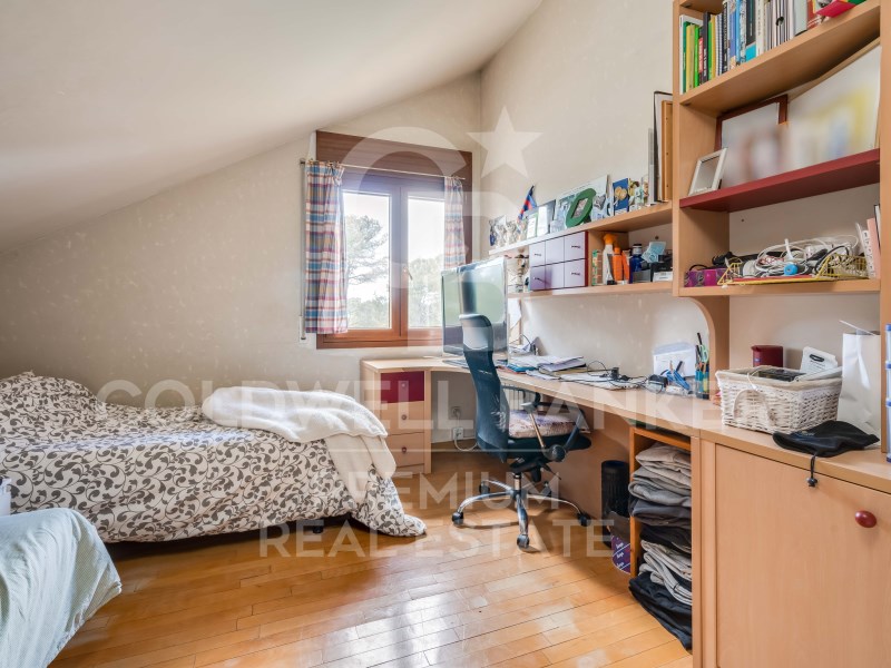 Barcelona, Cerdanyola del Vall?s, Bellaterra Barce, Cerdanyola del Vallès, Catalonia, ES, 9 Bedrooms Bedrooms, ,6 BathroomsBathrooms,Residential,For Sale,Barcelona, Cerdanyola del Vall?s, Bellaterra Barce,1481961