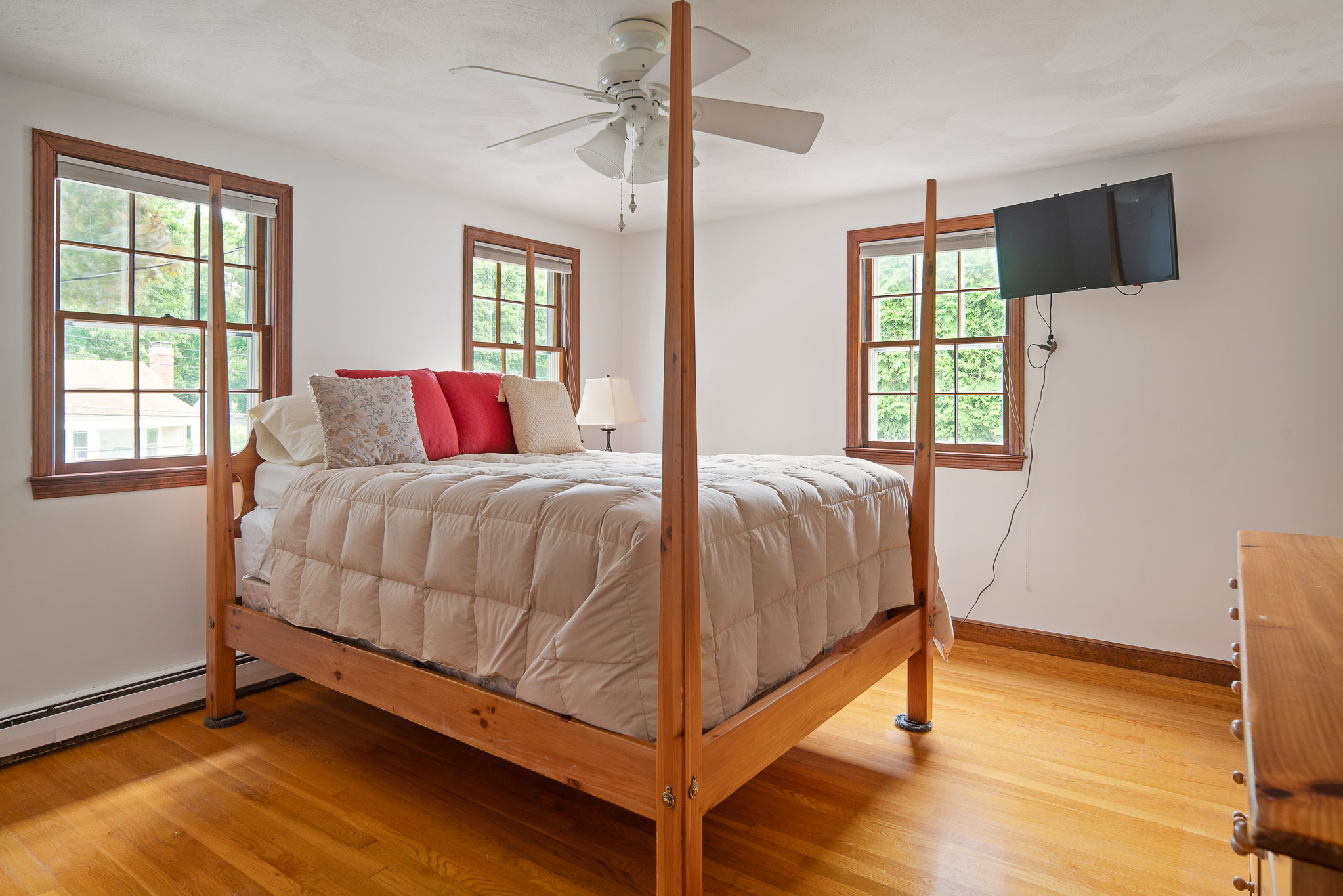  42 Riverside Drive, Reading, MA, 01867 - 物件實景