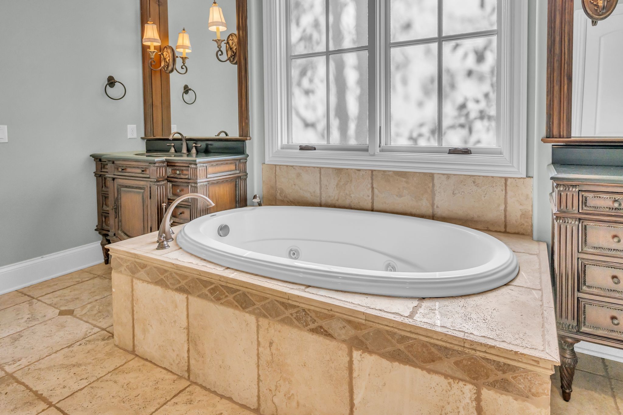 Brentwood, Tennessee, 37027, United States, 5 Bedrooms Bedrooms, ,7 BathroomsBathrooms,Residential,For Sale,2002068