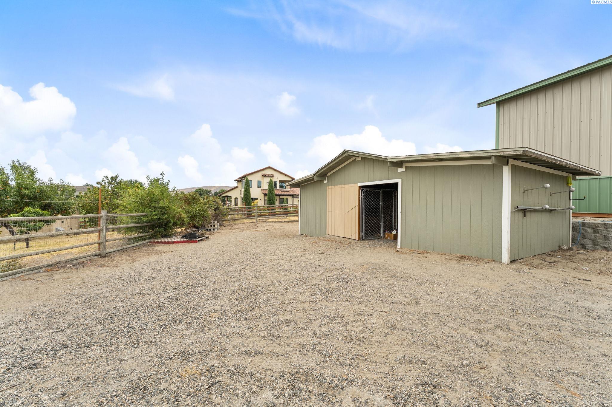 West Richland, Washington, 99353, United States, 5 Bedrooms Bedrooms, ,3 BathroomsBathrooms,Residential,For Sale,1906859