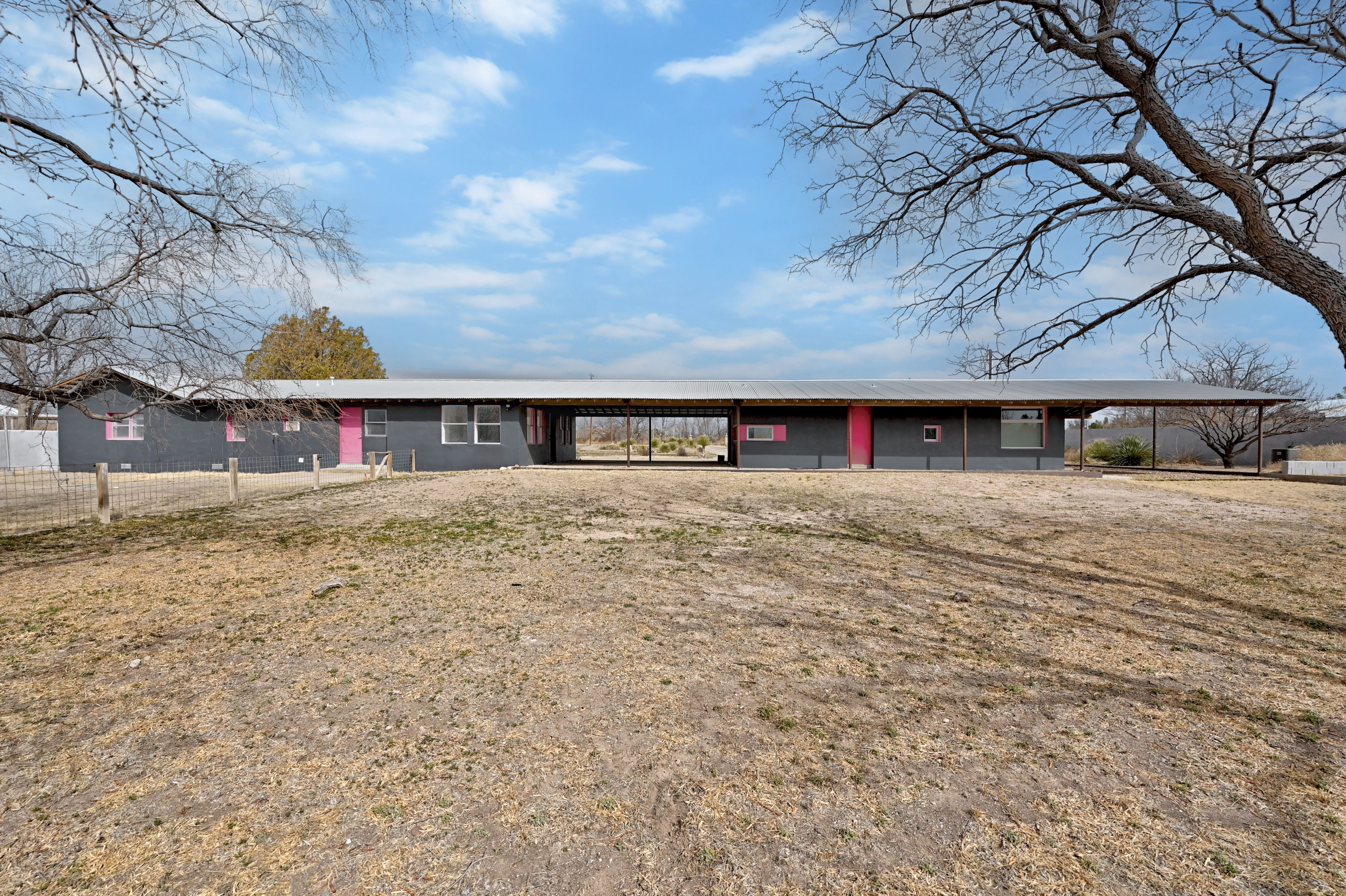  1011 West Washington Street, Marfa, TX 79843 - 物件實景