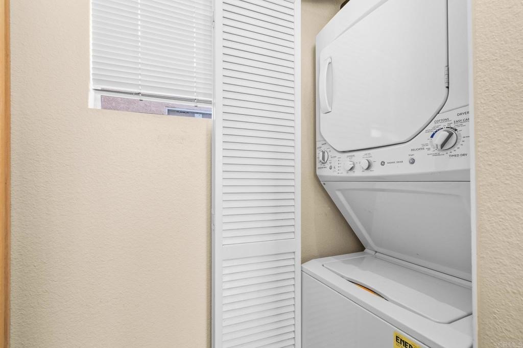 Chula Vista, California, 91910, United States, 2 Bedrooms Bedrooms, ,2 BathroomsBathrooms,Residential,For Sale,1996951