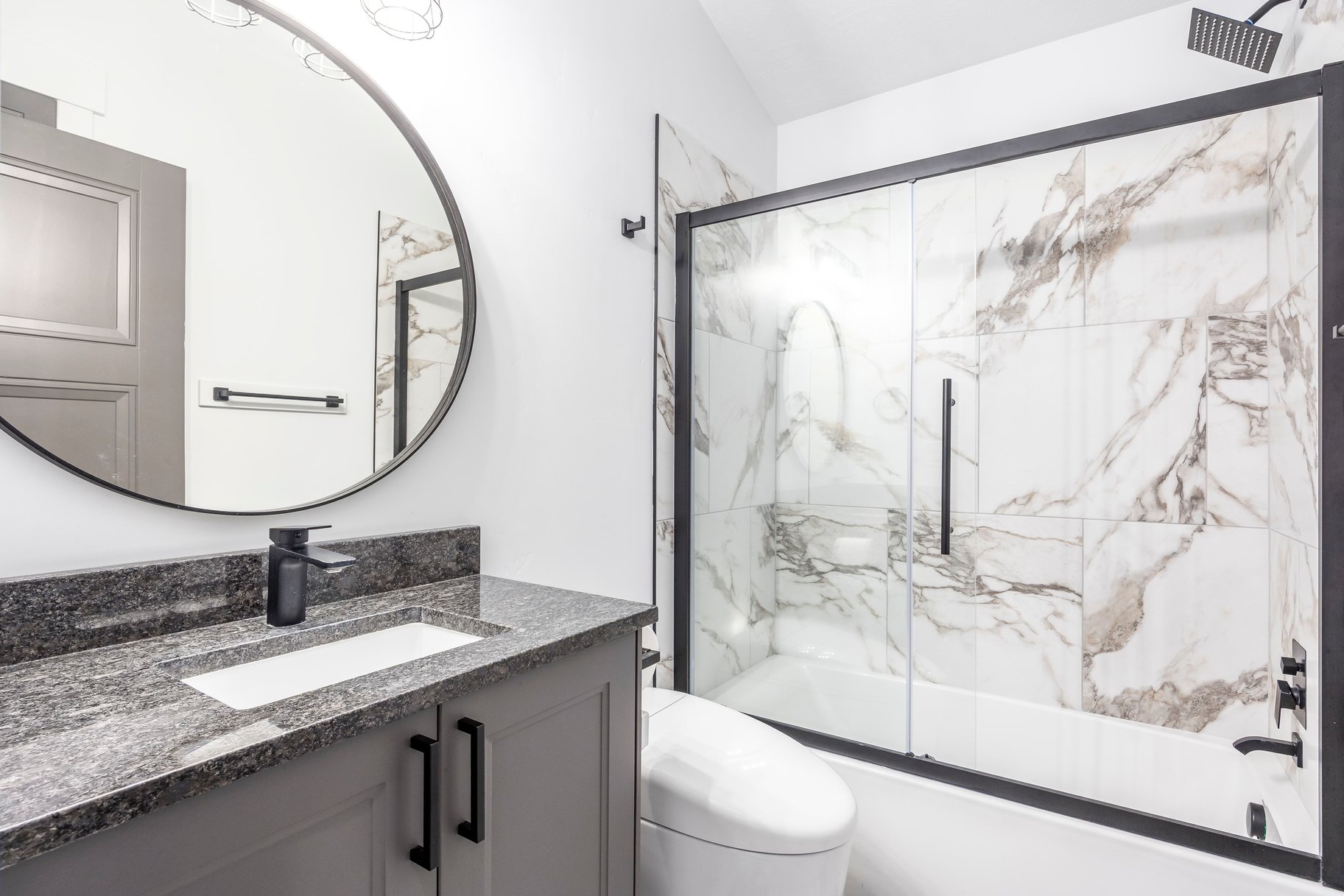  Luxury Inside and Out with Mountain Views - 物件實景