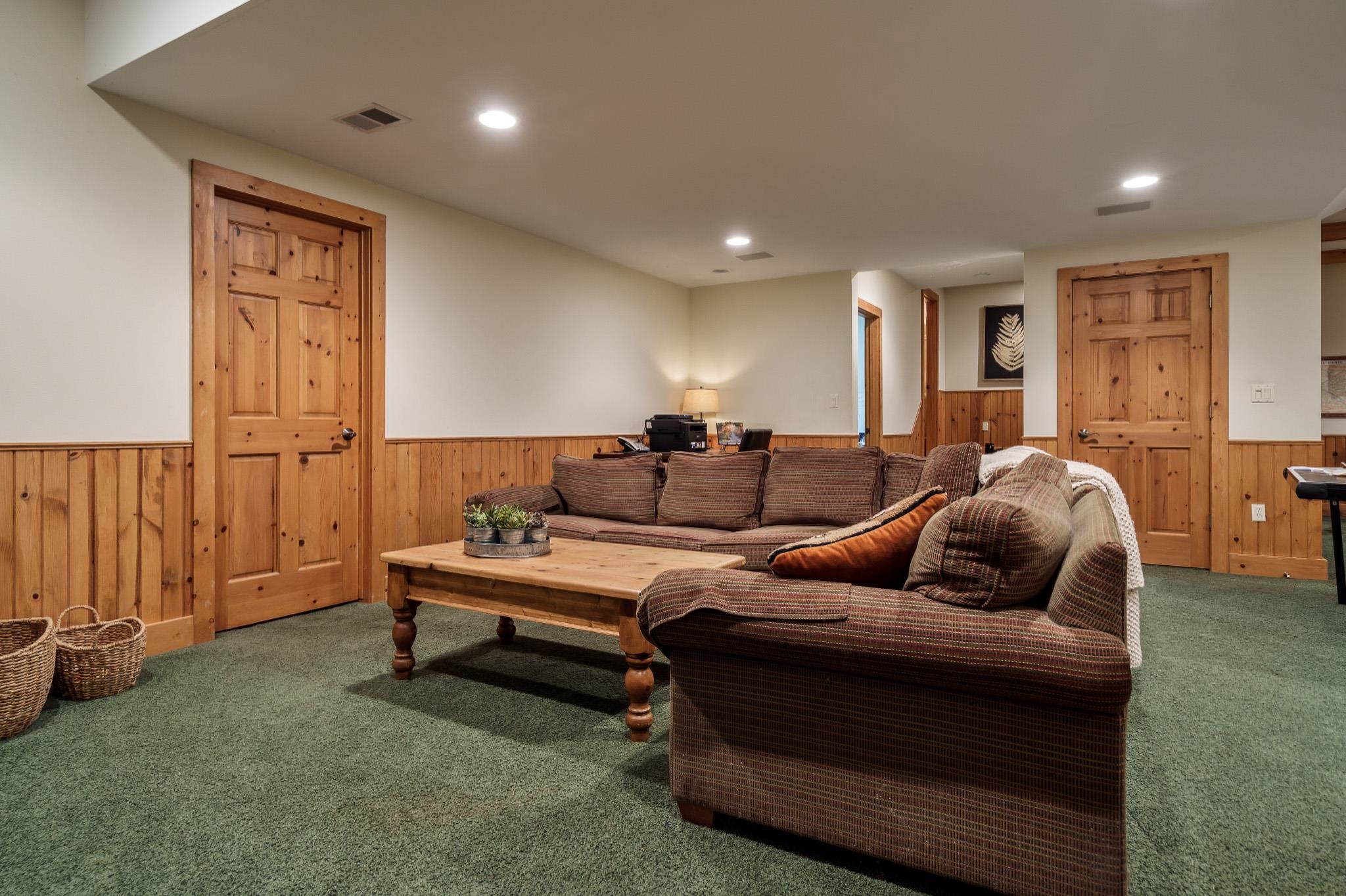 Rockford, Illinois, 61107, United States, 4 Bedrooms Bedrooms, ,5 BathroomsBathrooms,Residential,For Sale,1928082