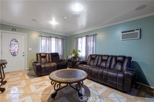 Long Beach, California, 90806, United States, 5 Bedrooms Bedrooms, ,Residential,For Sale,1780666