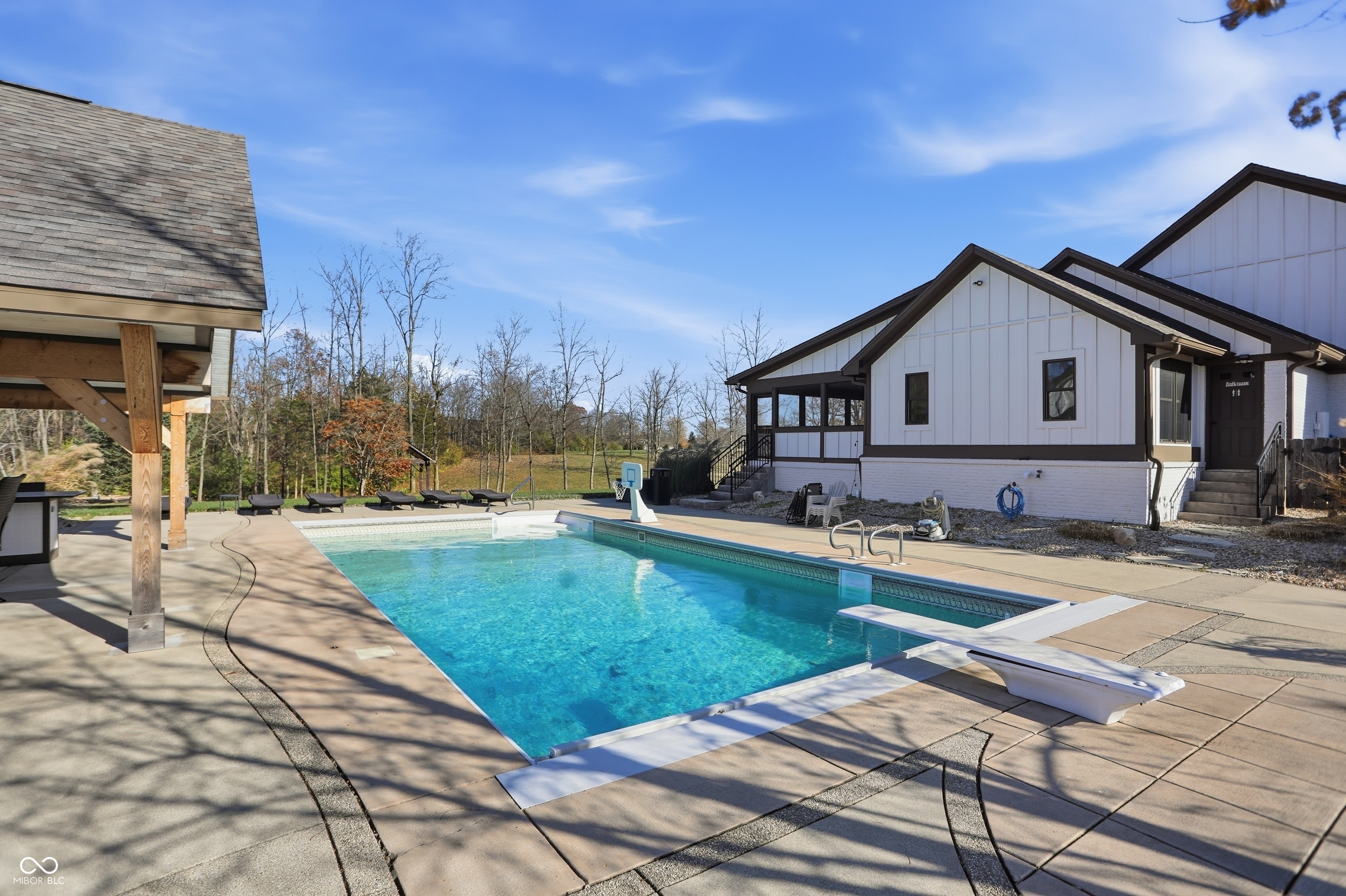 Bargersville, Indiana, 46106, United States, 5 Bedrooms Bedrooms, ,6 BathroomsBathrooms,Residential,For Sale,1992401