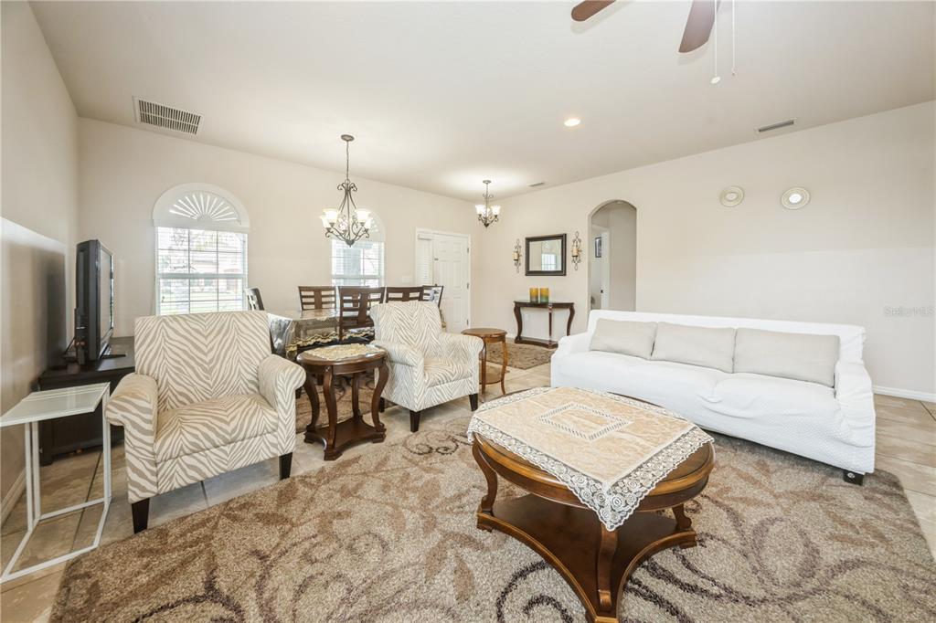 Plant City, Florida, 33566, United States, 5 Bedrooms Bedrooms, ,4 BathroomsBathrooms,Residential,For Sale,1848663