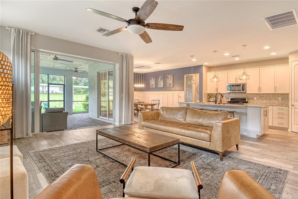 Bradenton, Florida, 34211, United States, 3 Bedrooms Bedrooms, ,2 BathroomsBathrooms,Residential,For Sale,1829078