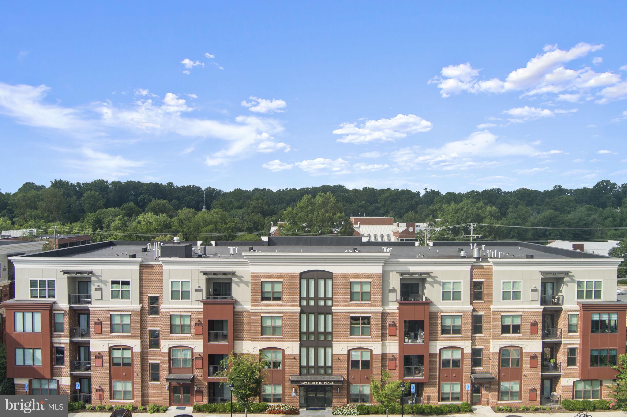 Fairfax, Virginia, 22030, United States, 2 Bedrooms Bedrooms, ,2 BathroomsBathrooms,Residential,For Sale,1893335