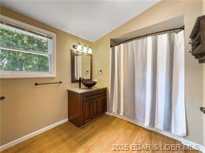 Montreal, Missouri, 65591, United States, 5 Bedrooms Bedrooms, ,2 BathroomsBathrooms,Residential,For Sale,1949830