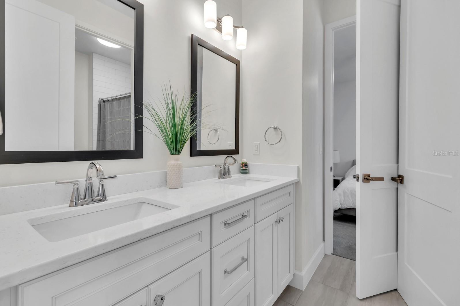 WINTER GARDEN, Florida, 34787, United States, 3 Bedrooms Bedrooms, ,3 BathroomsBathrooms,Residential,For Sale,1887240