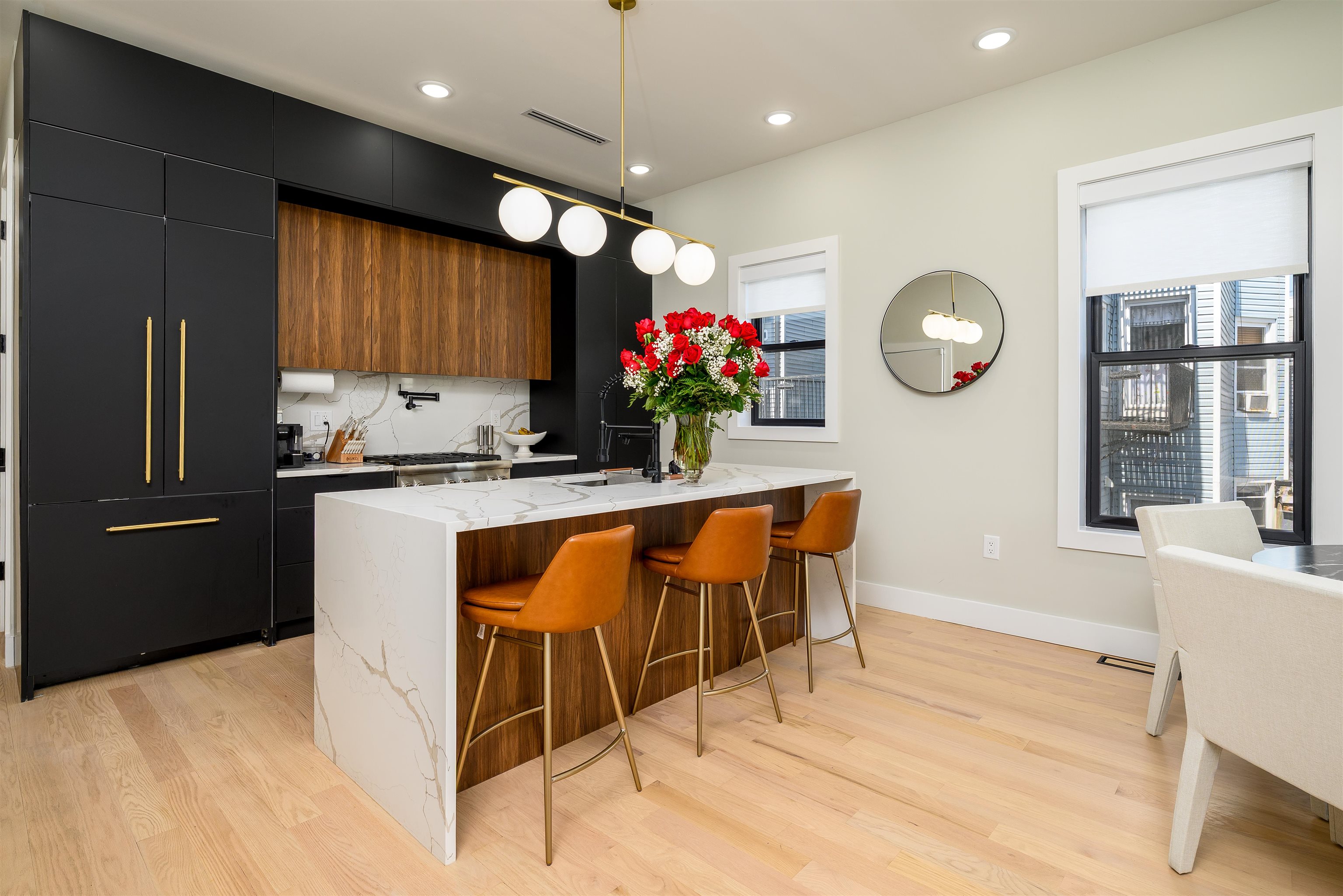 Jersey City, New Jersey, 07307, United States, 3 Bedrooms Bedrooms, ,3 BathroomsBathrooms,Residential,For Sale,1901105