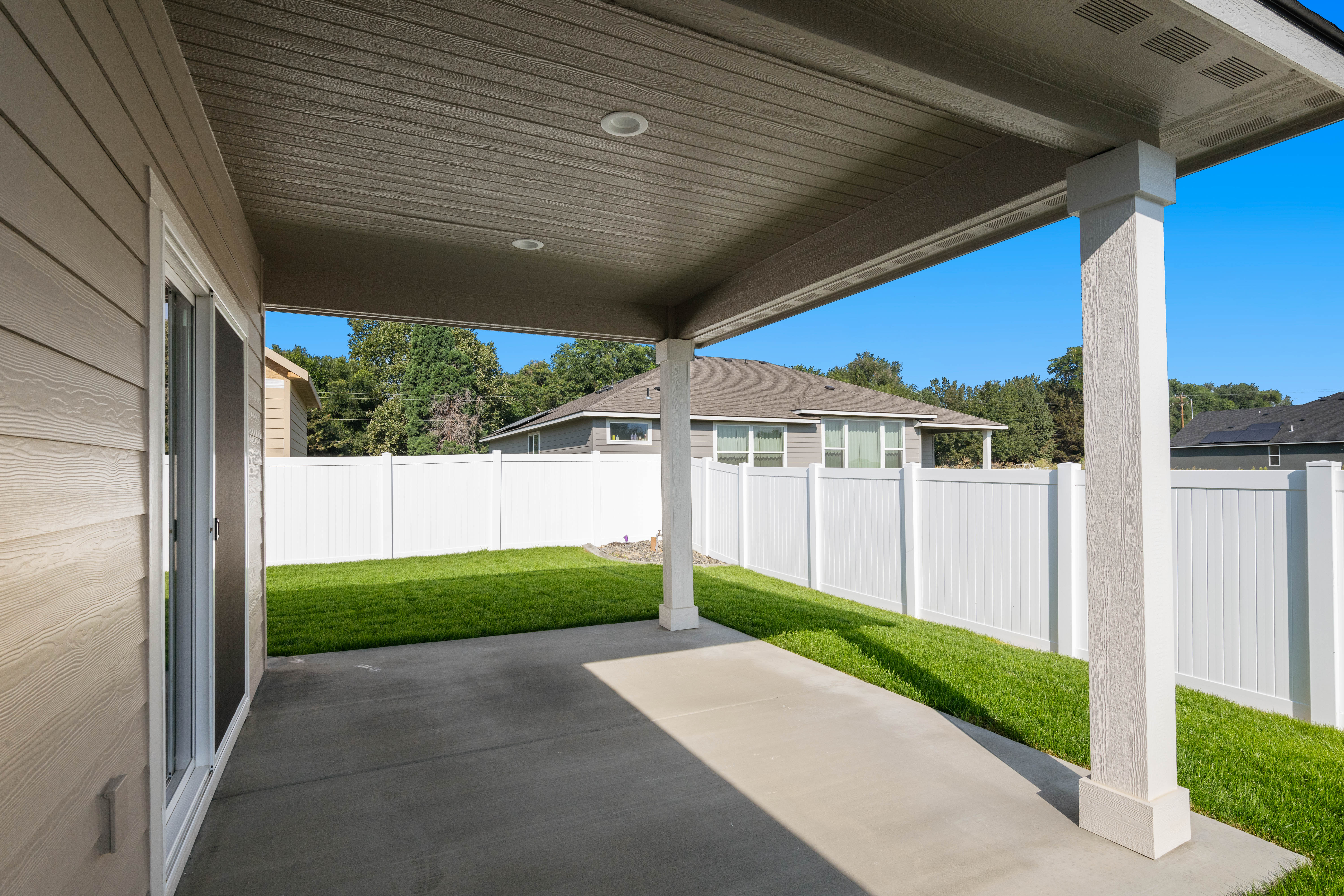  Fully Fenced, Fully Landscaped 4 Bedrooms - 物件實景