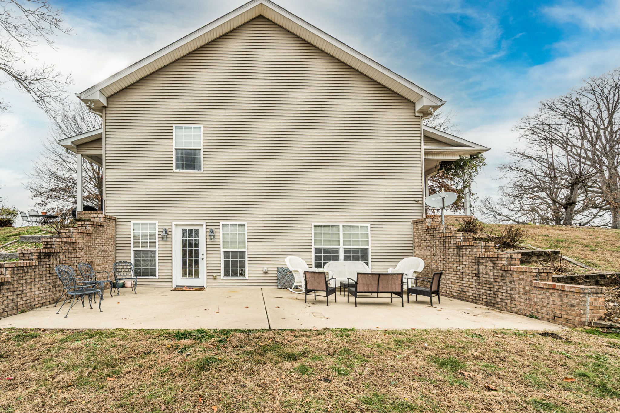 Scottsville, Kentucky, 42164, United States, 4 Bedrooms Bedrooms, ,4 BathroomsBathrooms,Residential,For Sale,2002114