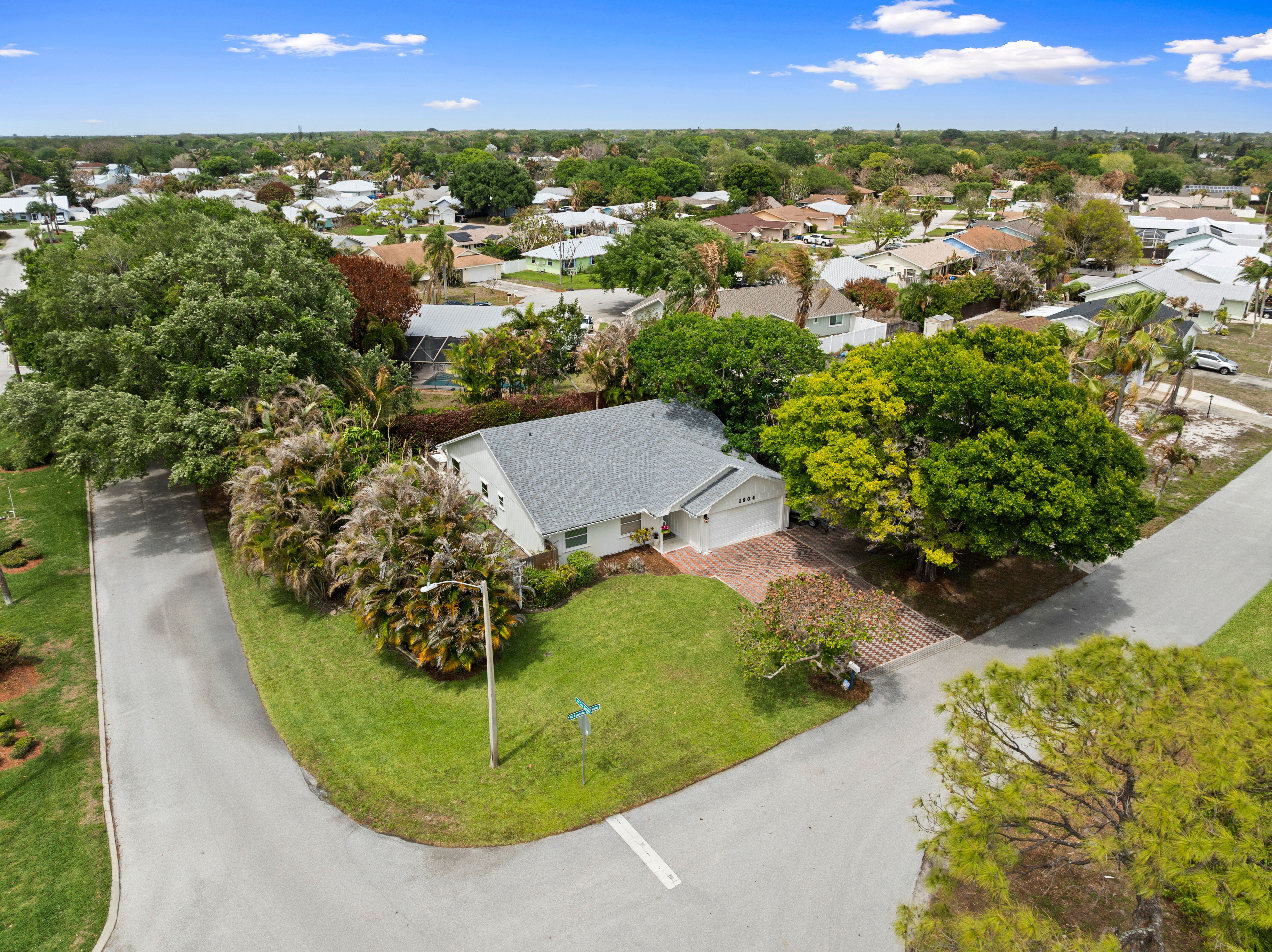  1904 NE Avenida Dracaena, Jensen Beach, FL, 34957 - 物件實景