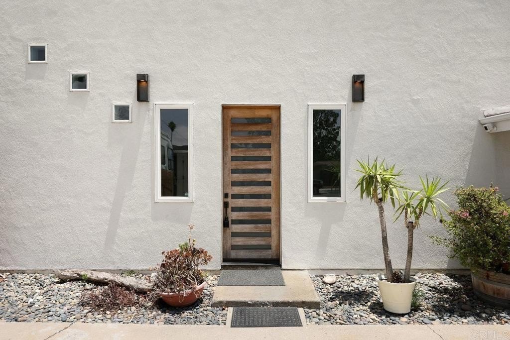 Poway, California, 92064, United States, 4 Bedrooms Bedrooms, ,2 BathroomsBathrooms,Residential,For Sale,1896326