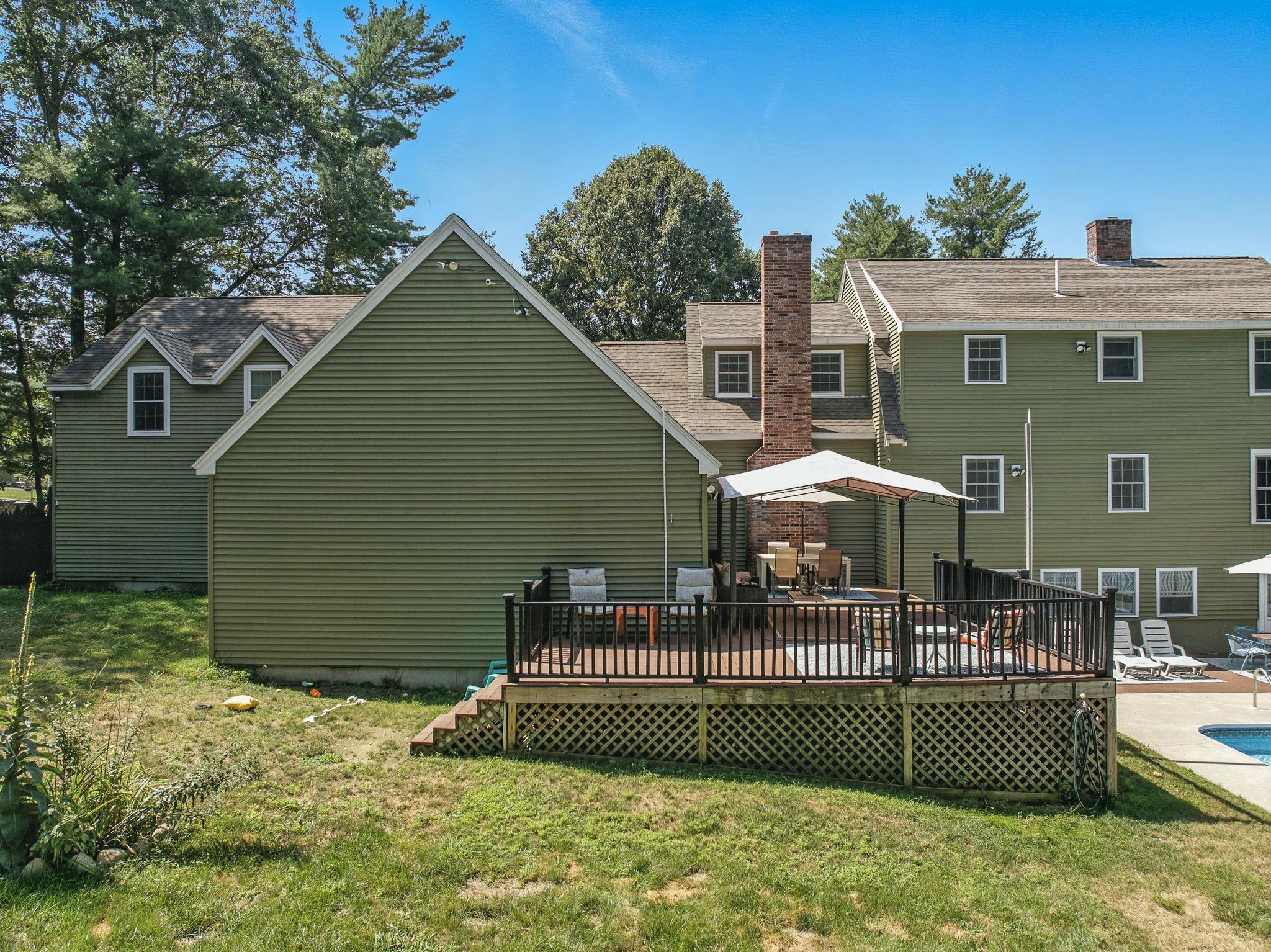 Plaistow, New Hampshire, 03865, United States, 4 Bedrooms Bedrooms, ,3 BathroomsBathrooms,Residential,For Sale,1987491