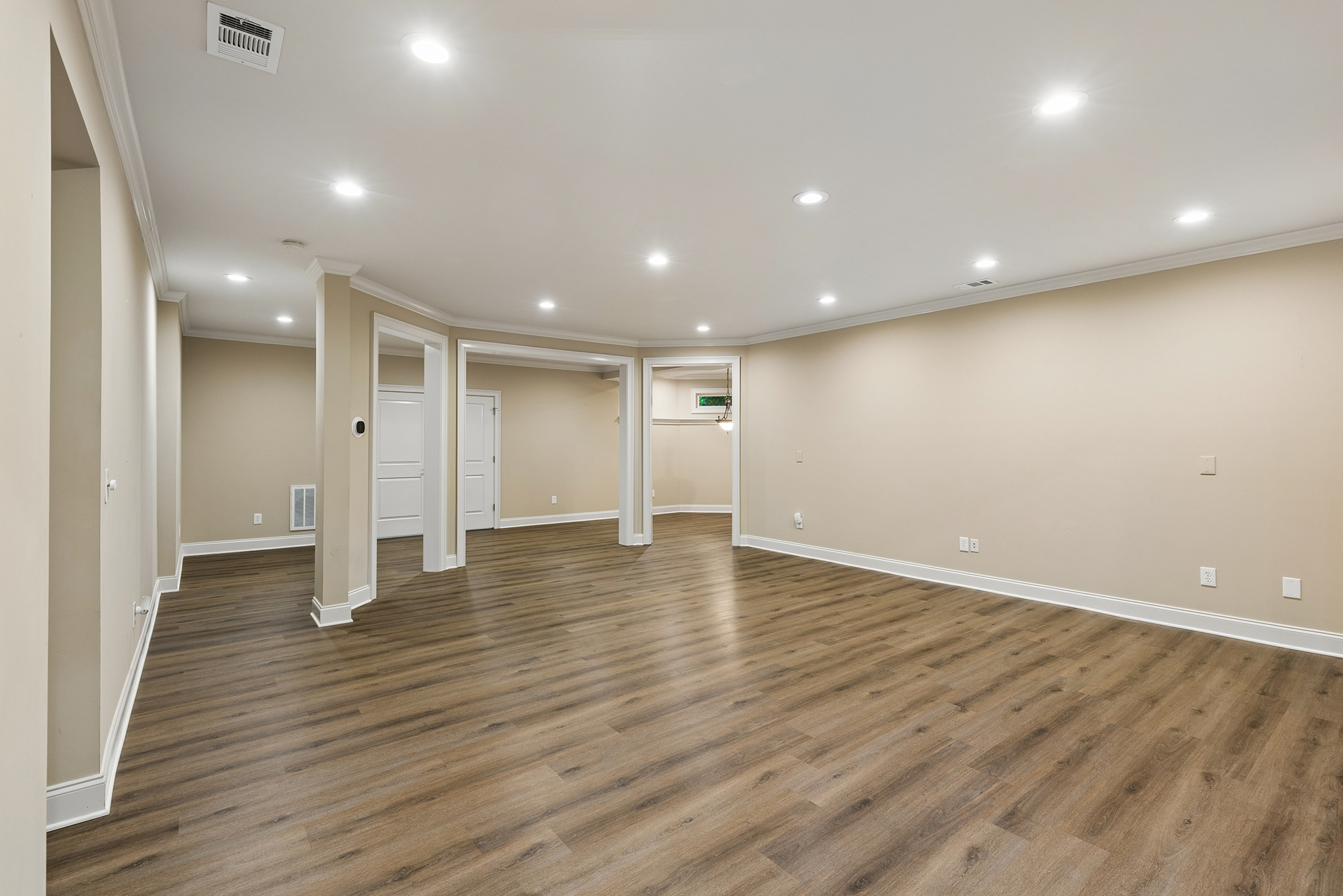  Ideally Located Within One Mile of Roswell’s Beloved Historic Canton Street - 物件實景
