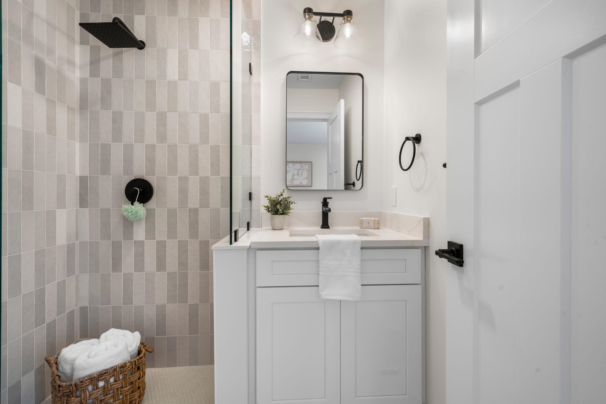 Londonderry, New Hampshire, 03053, United States, ,Residential,For Sale,1989120