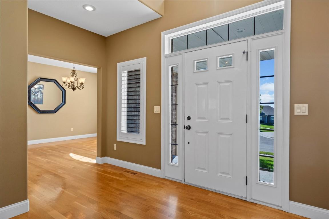 Vinton, Iowa, 52349, United States, 5 Bedrooms Bedrooms, ,3 BathroomsBathrooms,Residential,For Sale,1979270