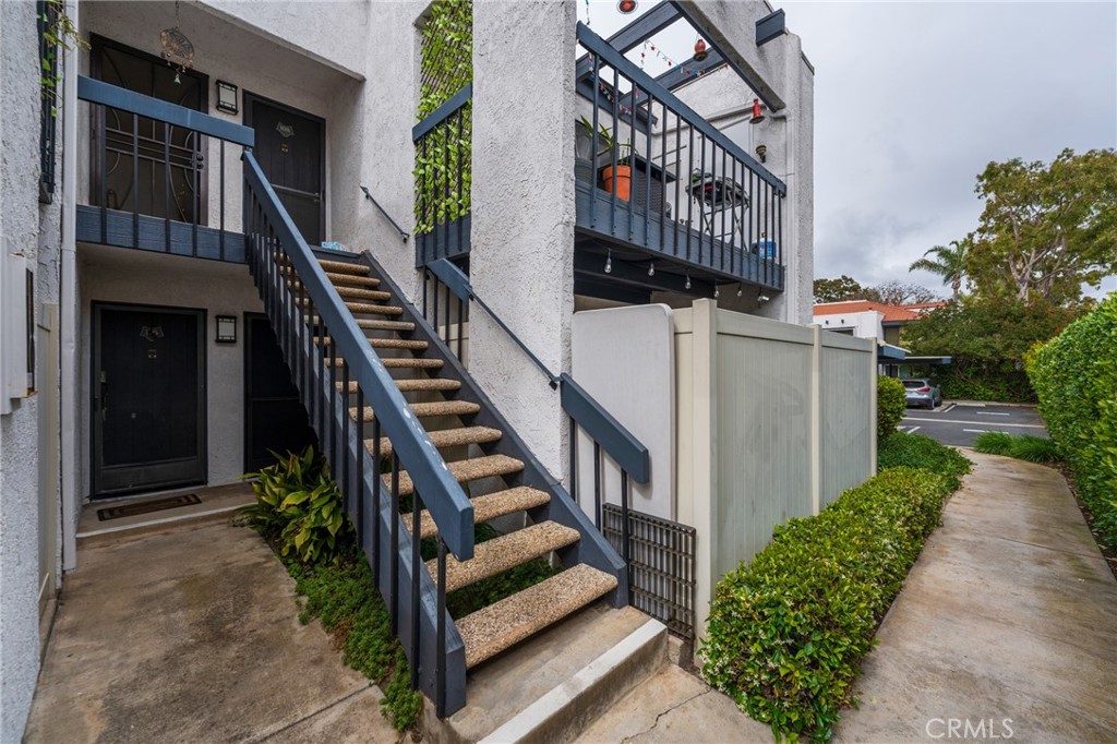 Huntington Beach, California, 92648, United States, 1 Bedroom Bedrooms, ,1 BathroomBathrooms,Residential,For Sale,1969398