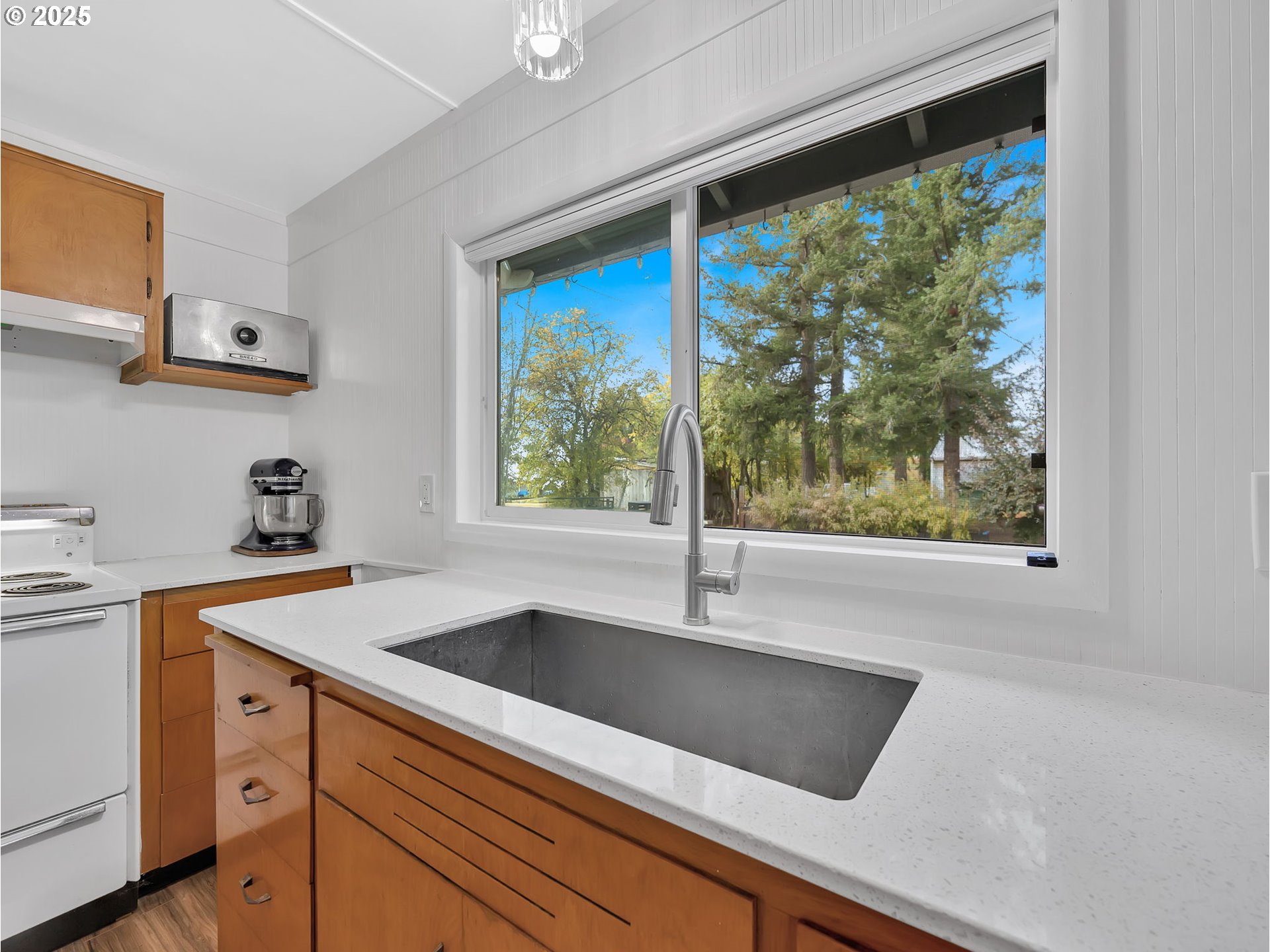 Estacada, Oregon, 97023, United States, 3 Bedrooms Bedrooms, ,2 BathroomsBathrooms,Residential,For Sale,2000094