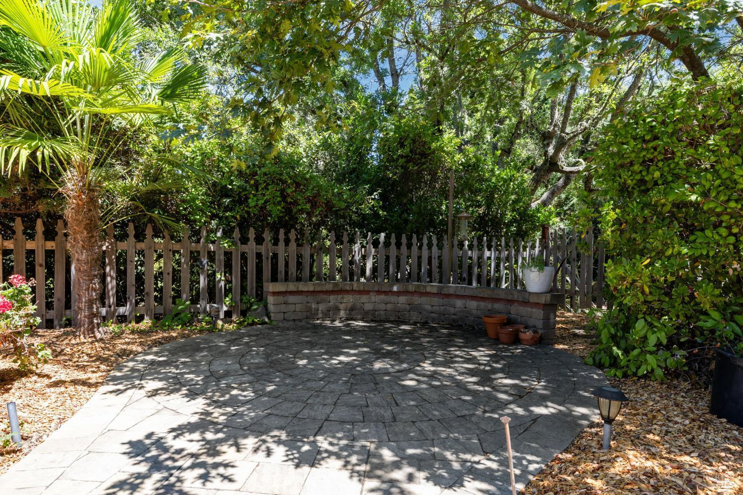 Sebastopol, California, 95472, United States, 4 Bedrooms Bedrooms, ,5 BathroomsBathrooms,Residential,For Sale,1980868