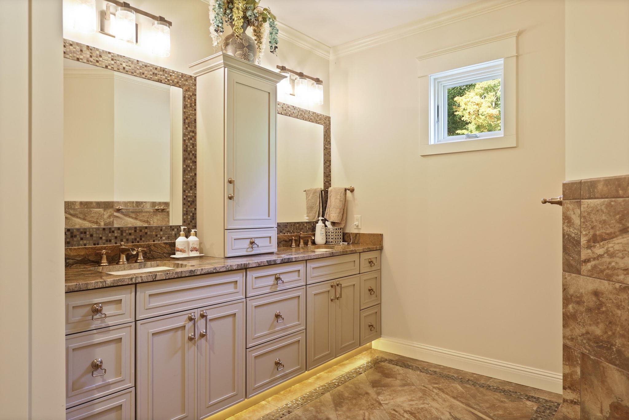 Birch Run, Michigan, 48415, United States, 3 Bedrooms Bedrooms, ,5 BathroomsBathrooms,Residential,For Sale,1977323