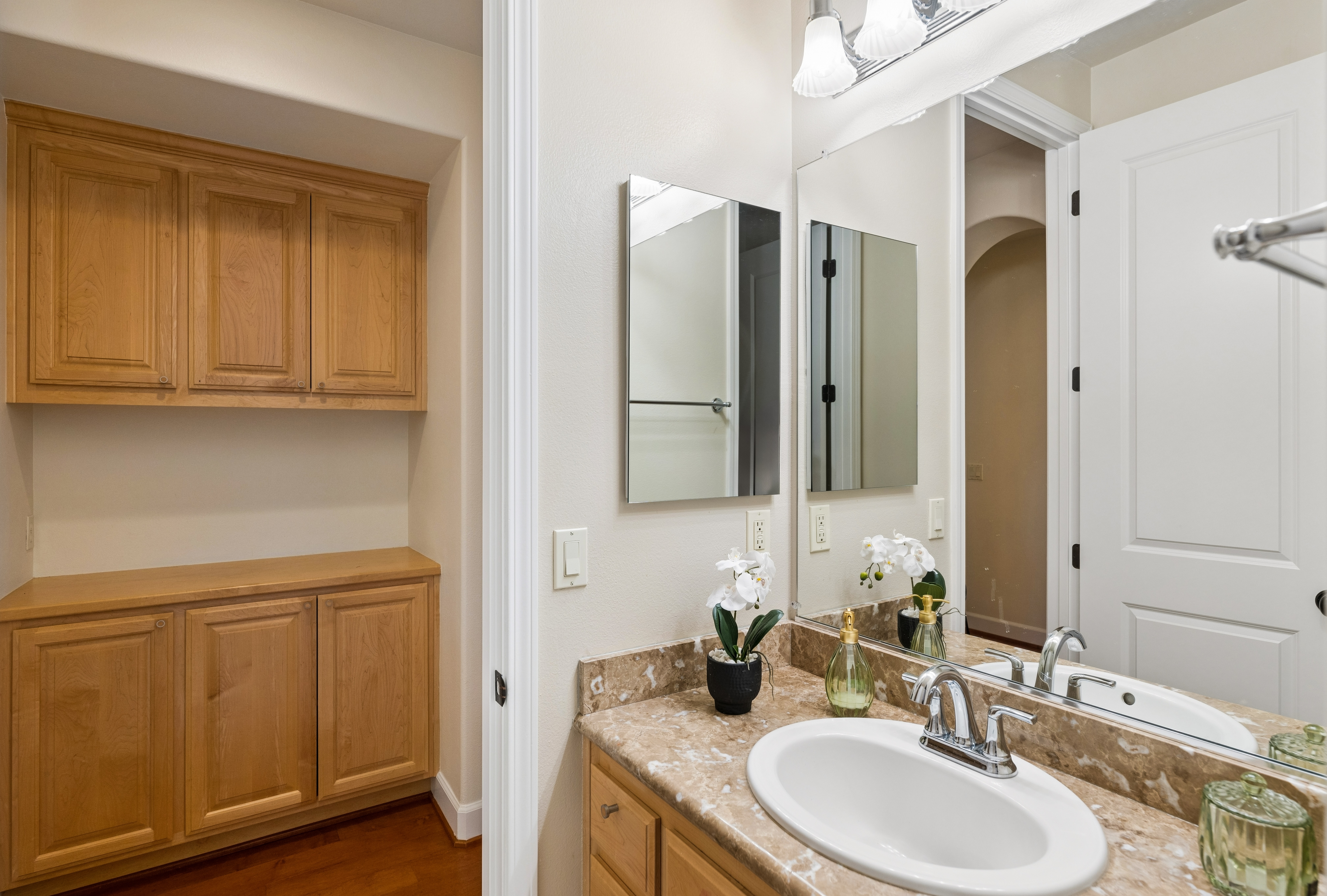  Panoramic Views and Timeless Design in This Stunning Shapell ?Gallery? Residence - 物件實景