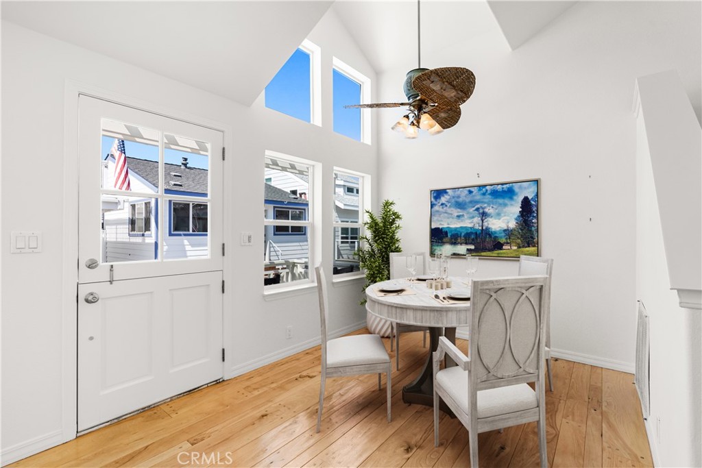 Newport Beach, California, 92663, United States, 2 Bedrooms Bedrooms, ,2 BathroomsBathrooms,Residential,For Sale,1917614