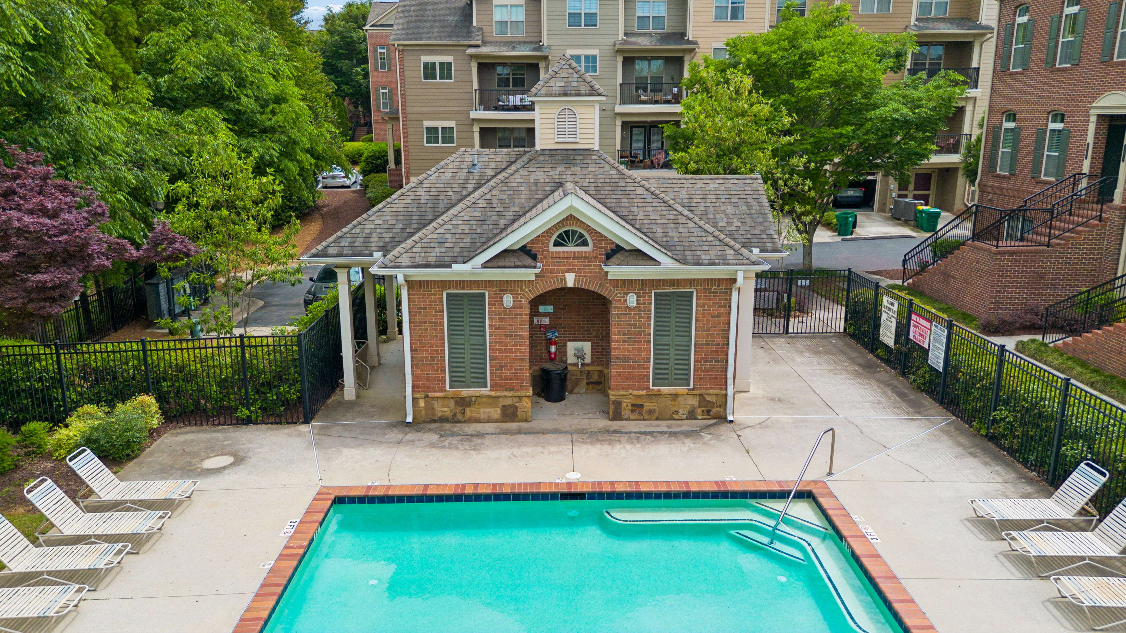  Perfection in Sandy Springs - 物件實景