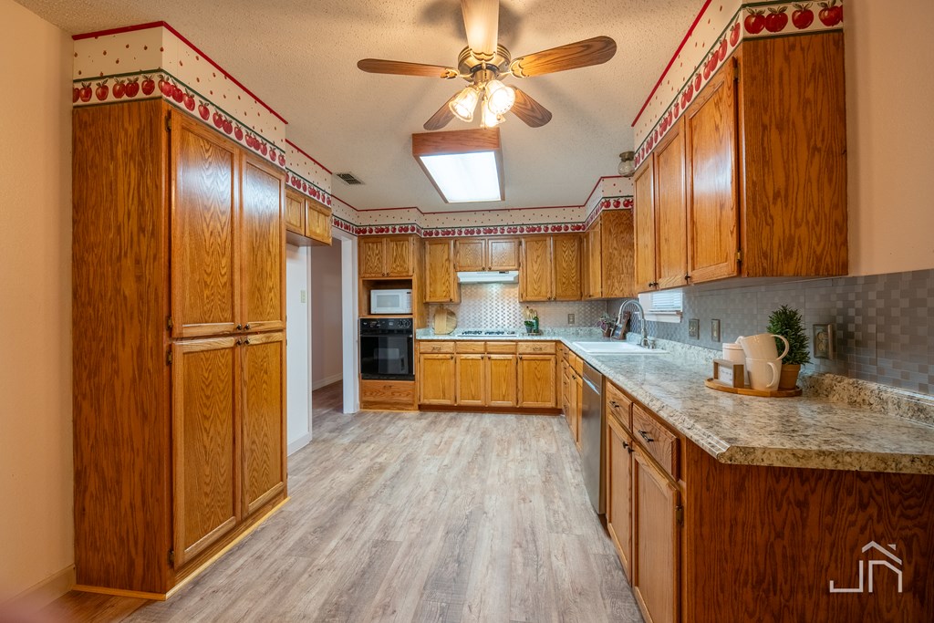 4681 S Jarratt Rd, San Angelo, Texas, 76905, United States, 4 Bedrooms Bedrooms, ,2 BathroomsBathrooms,Residential,For Sale,4681 S Jarratt Rd,1673393