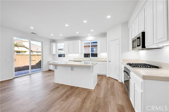 Hemet, California, 92545, United States, 4 Bedrooms Bedrooms, ,4 BathroomsBathrooms,Residential,For Sale,1995589