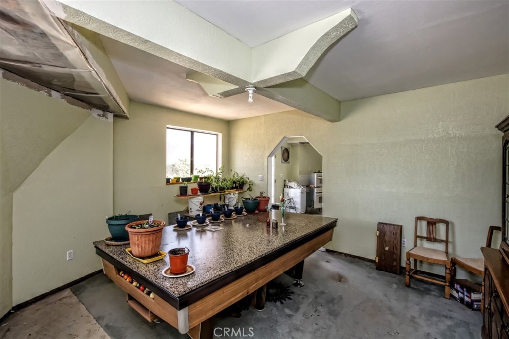 Newberry Springs, California, 92365, United States, 4 Bedrooms Bedrooms, ,6 BathroomsBathrooms,Residential,For Sale,1990195