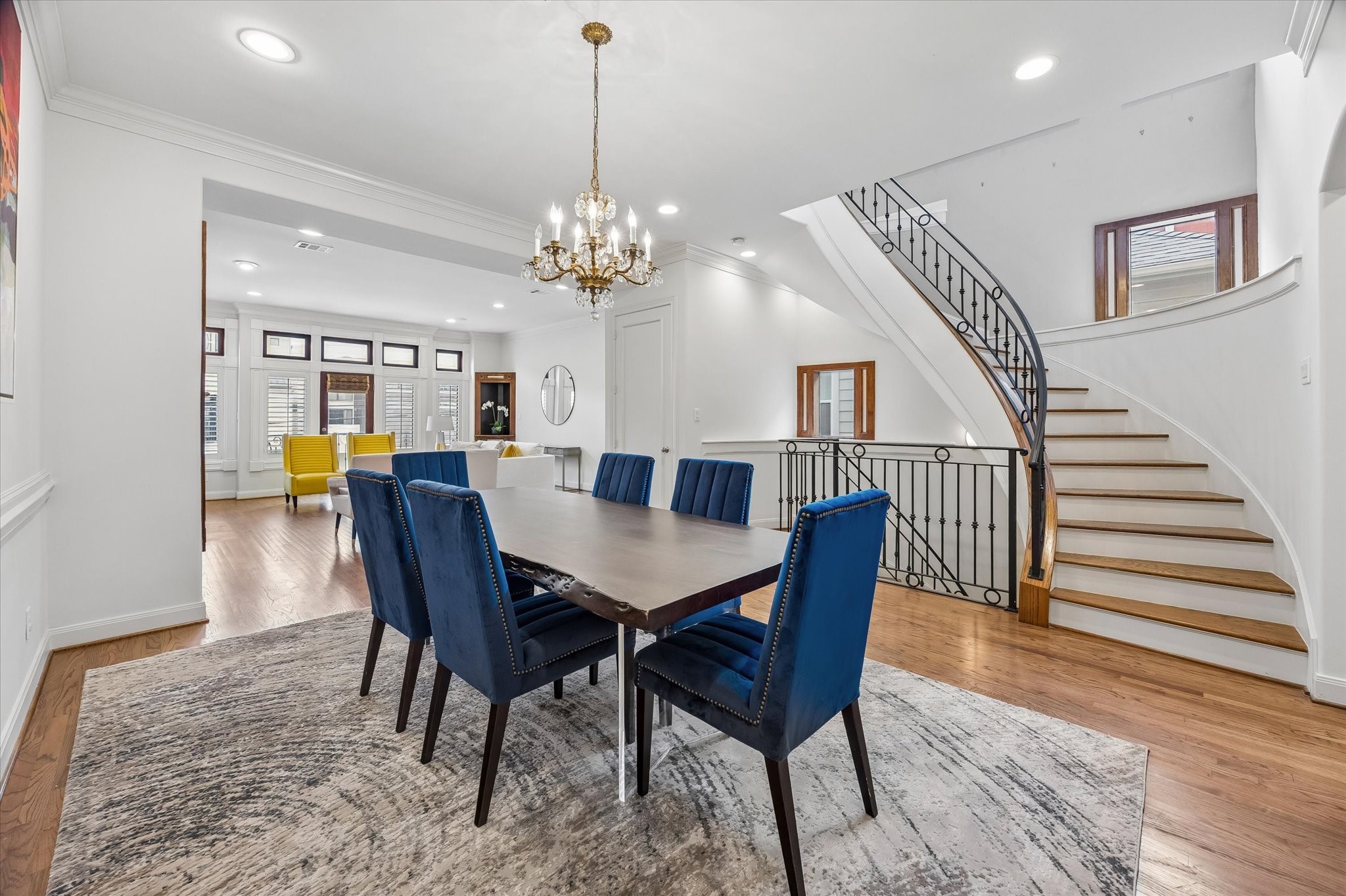  715 Birdsall Street - 物件實景