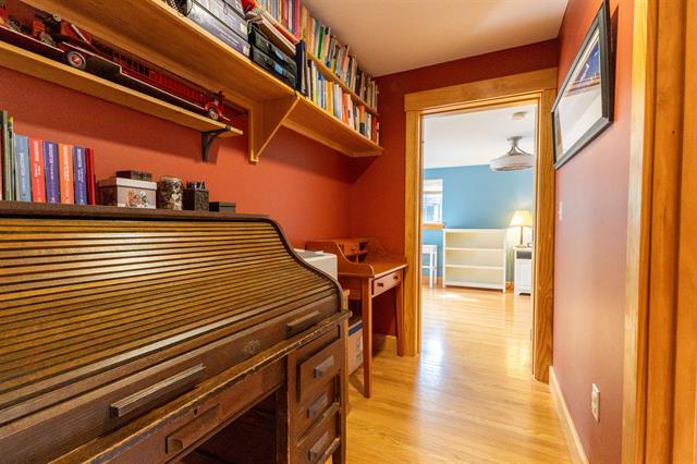 Peterborough, New Hampshire, 03458, United States, 4 Bedrooms Bedrooms, ,1 BathroomBathrooms,Residential,For Sale,1974212