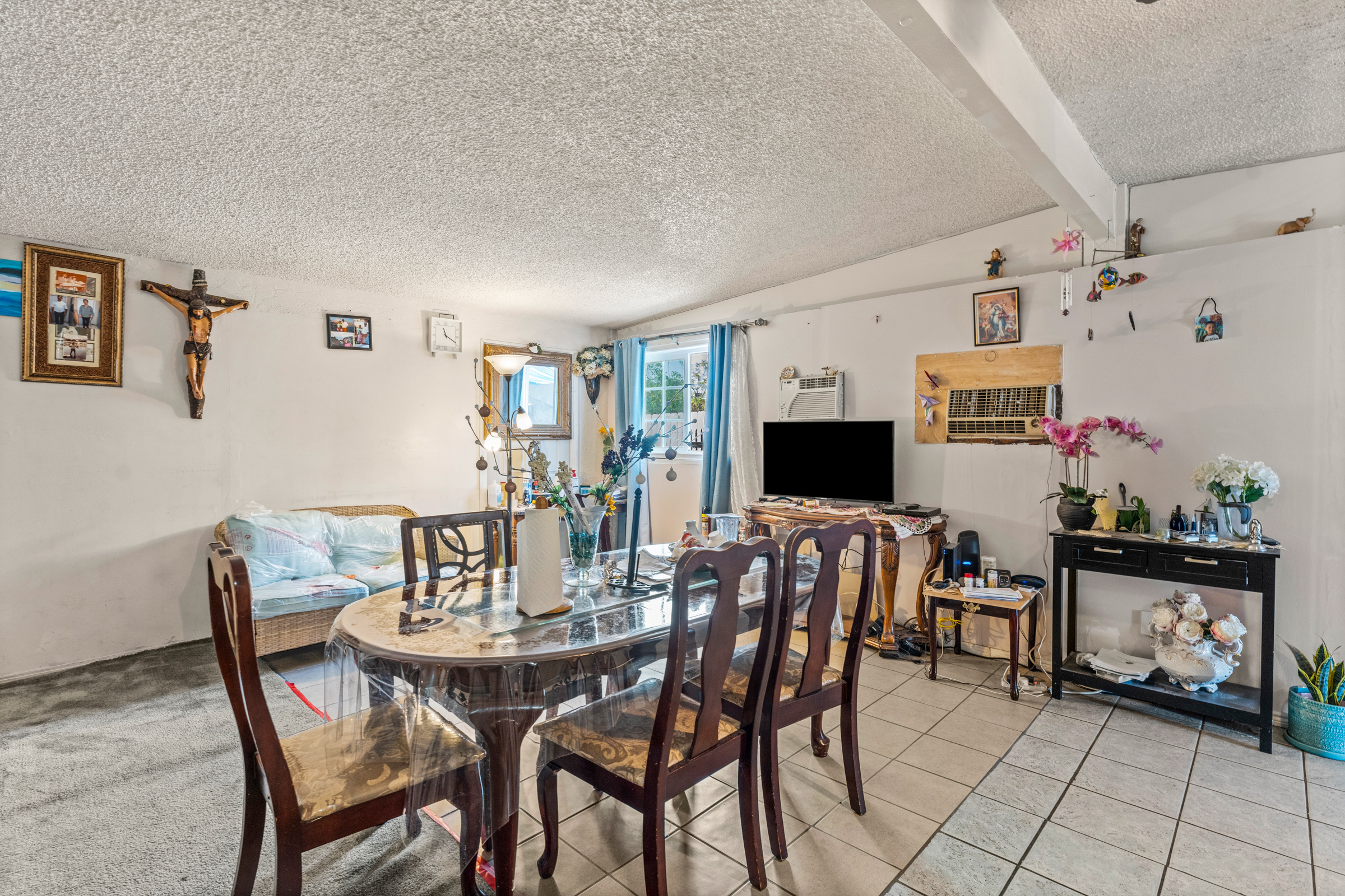 Rialto, California, 92376, United States, 4 Bedrooms Bedrooms, ,2 BathroomsBathrooms,Residential,For Sale,1973663