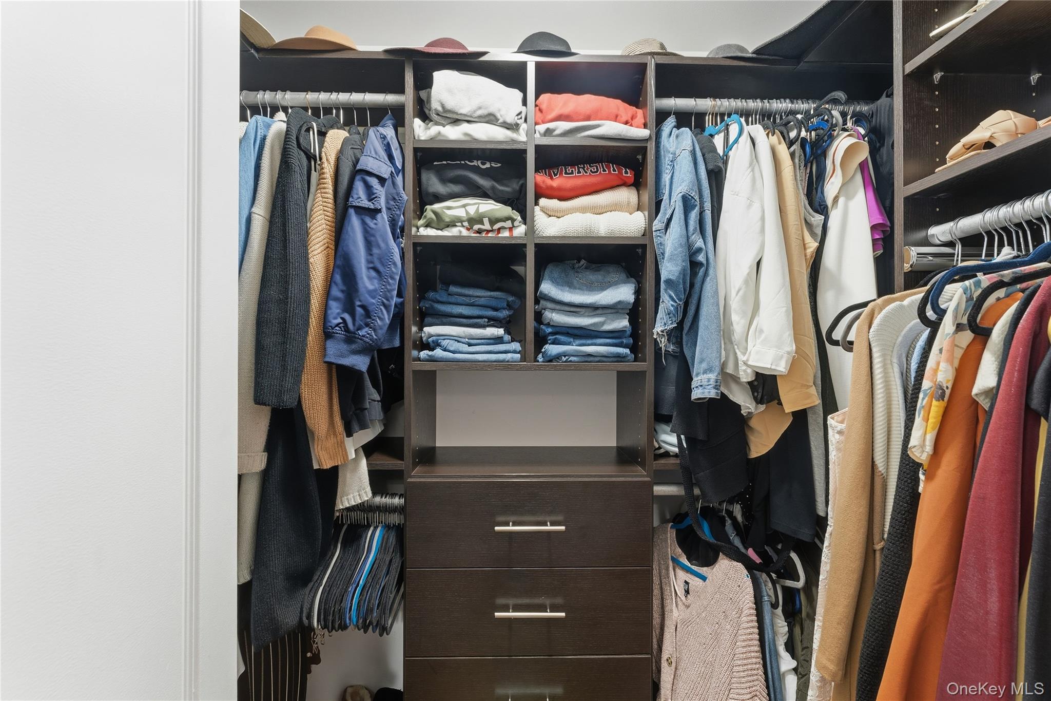 Oceanside, New York, 11572, United States, 4 Bedrooms Bedrooms, ,3 BathroomsBathrooms,Residential,For Sale,1987858