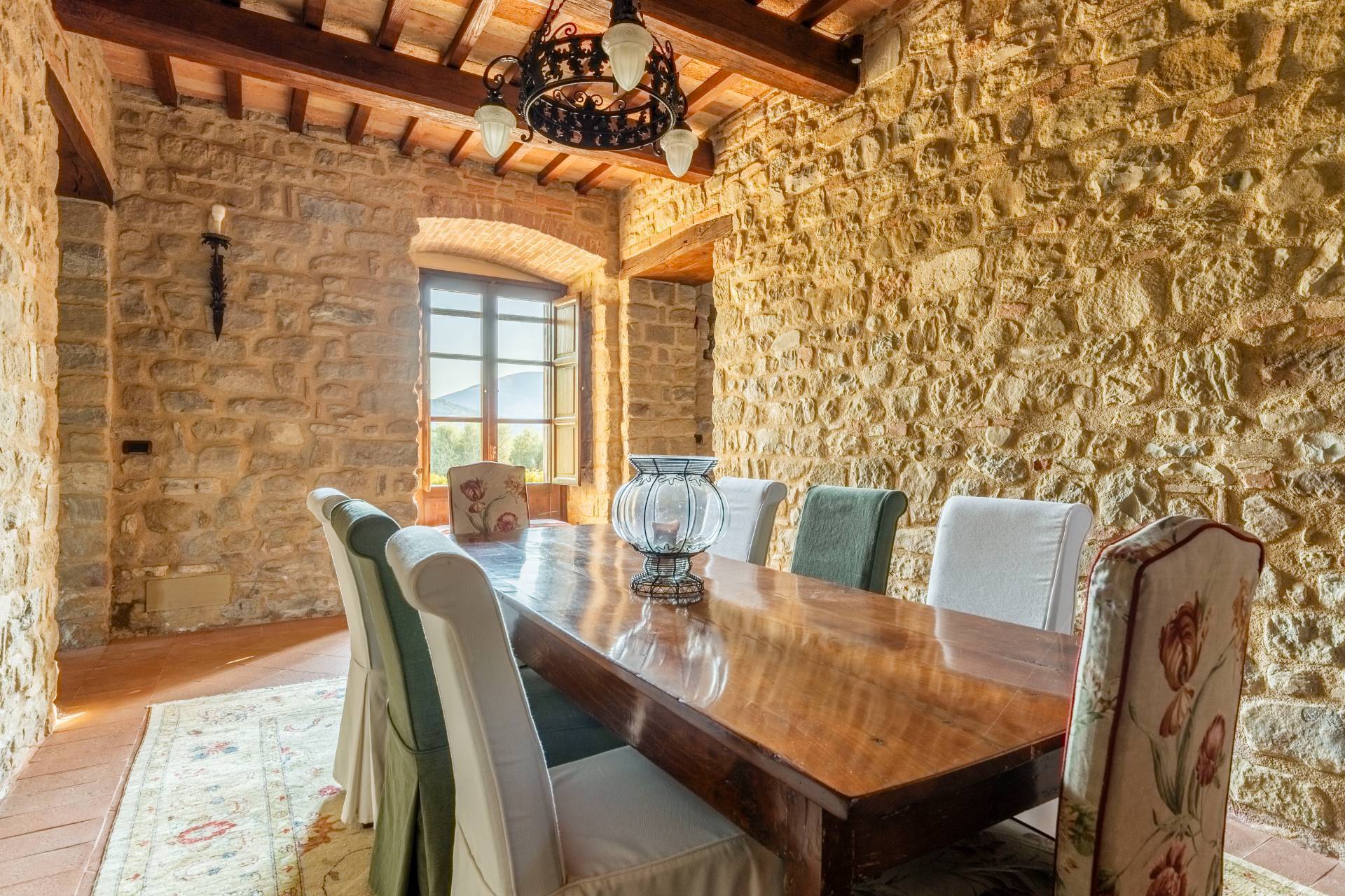 Perugia, Perugia, 06100, IT, 4 Bedrooms Bedrooms, ,5 BathroomsBathrooms,Residential,For Sale,1730390